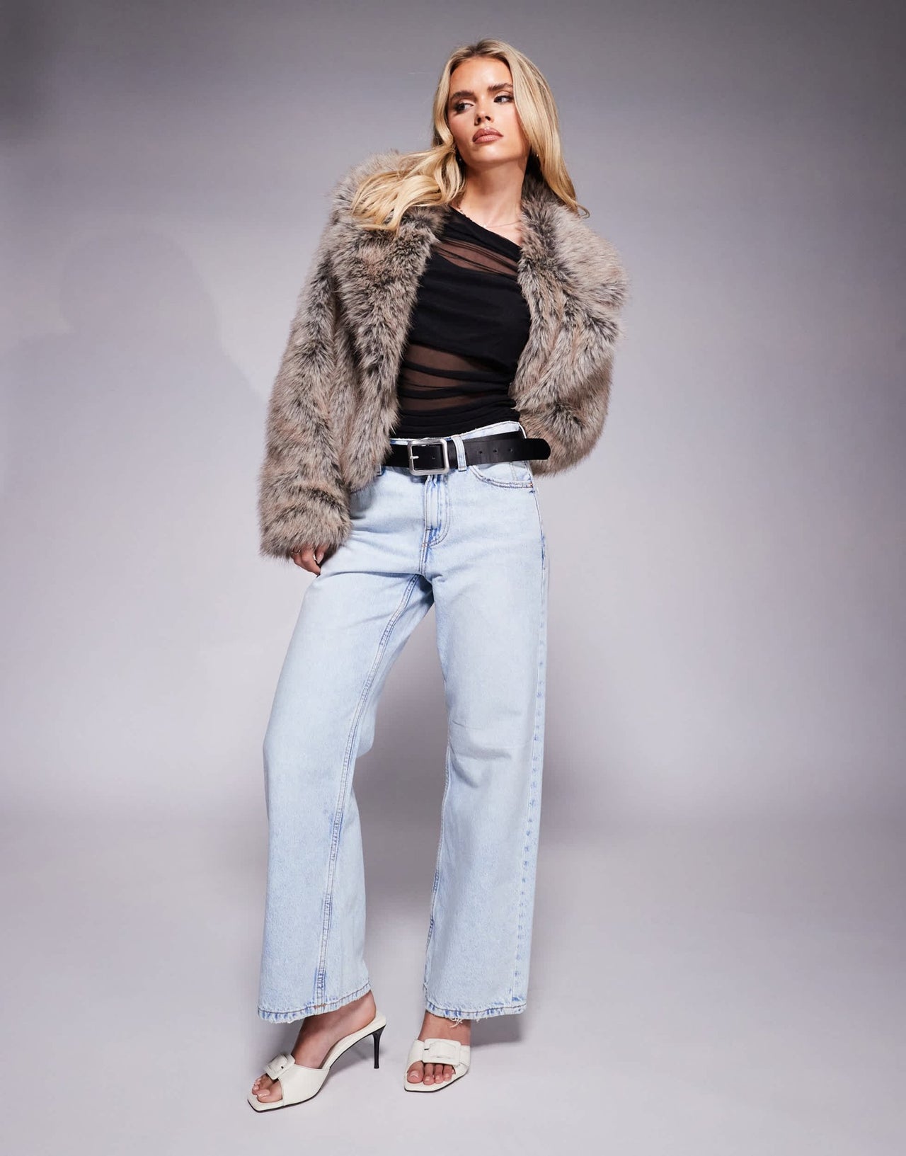 River Island Petite straight jean in lightwash blue - ASOS Sample Sale EU Store