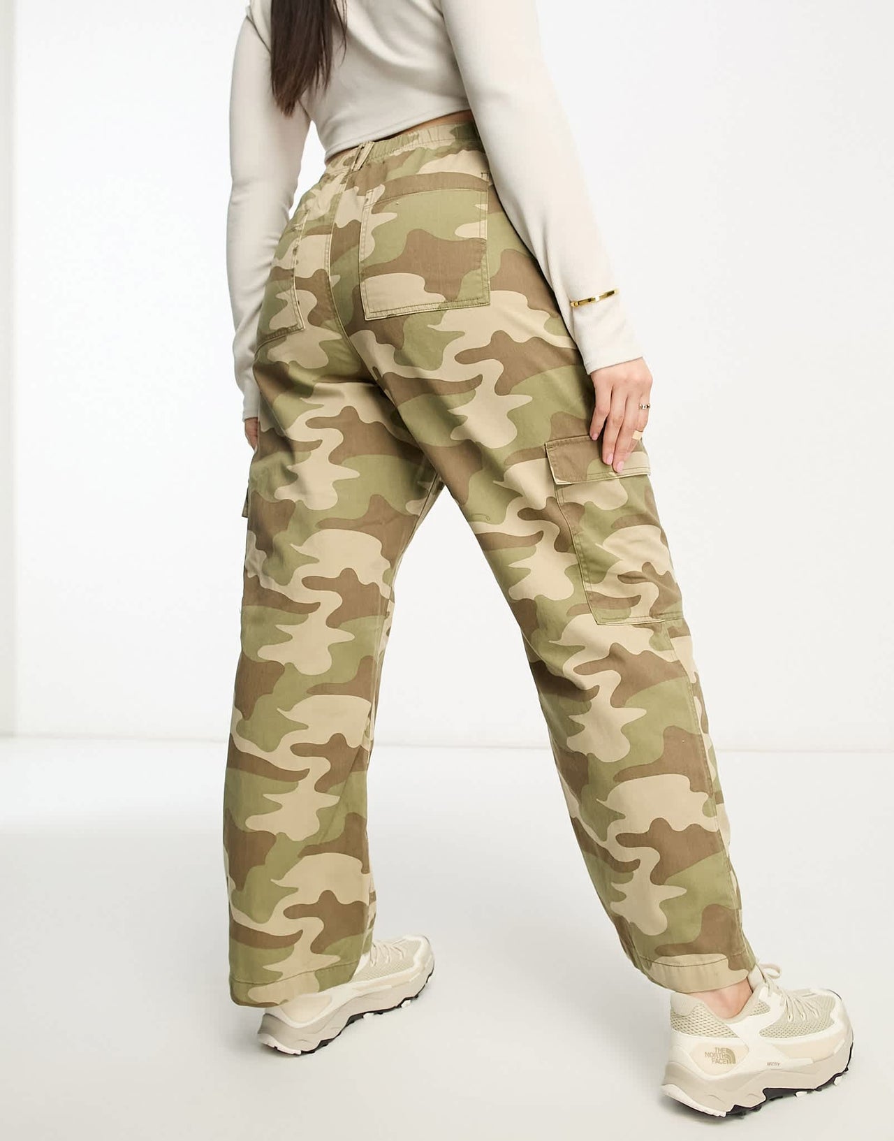 River Island Plus cargo utility trousers in khaki - ASOS Sample Sale EU Store