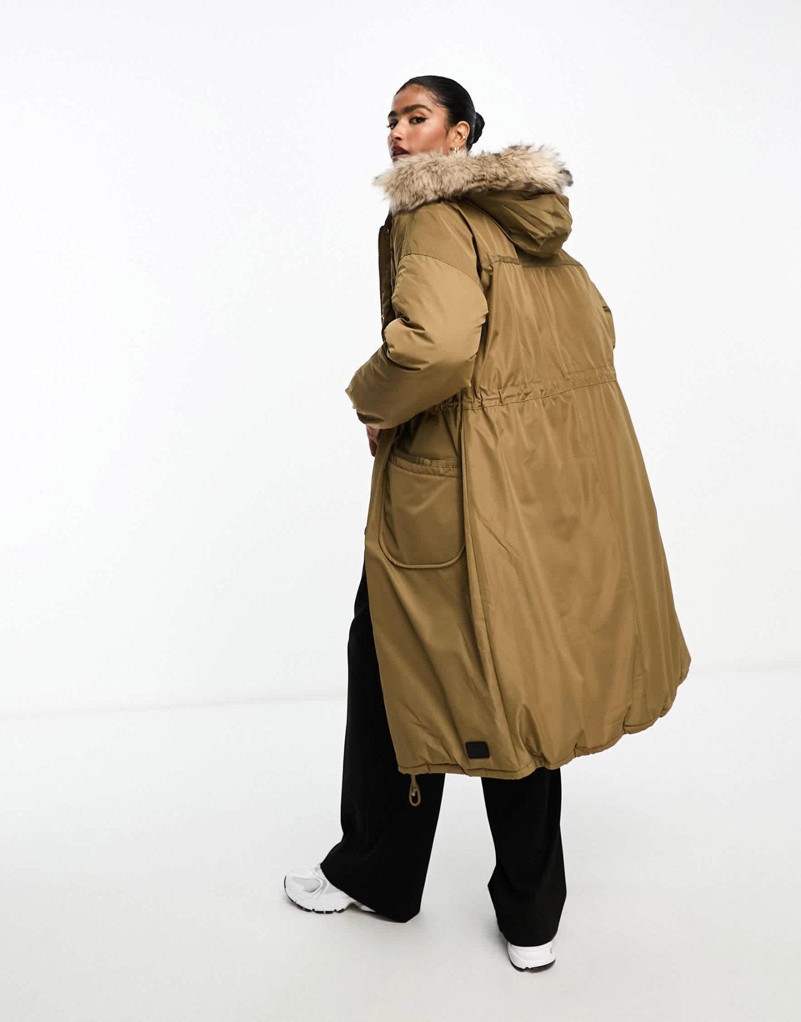 River Island puffer coat with faux fur collar in khaki - ASOS Sample Sale EU Store