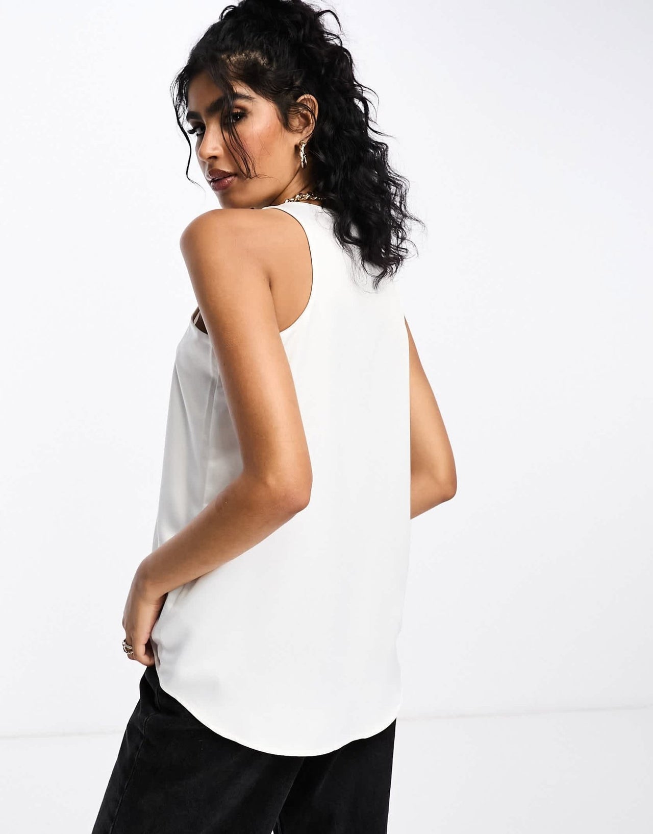 River Island racer tank with scoop neck in white - ASOS Sample Sale EU Store