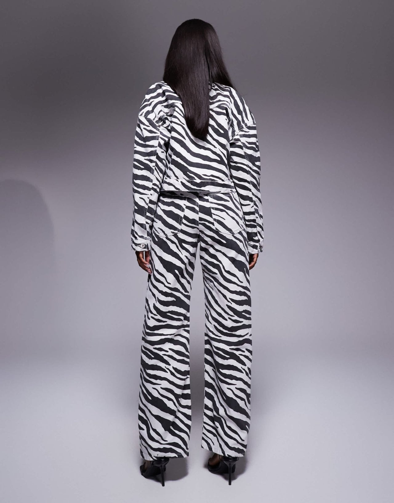 River Island relaxed straight jean co - ord in zebra print - ASOS Sample Sale EU Store