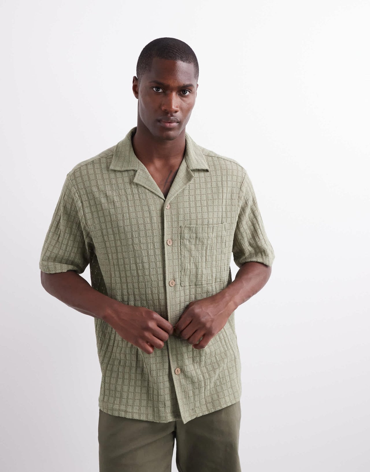 River Island revere collar textured shirt in khaki - ASOS Sample Sale EU Store