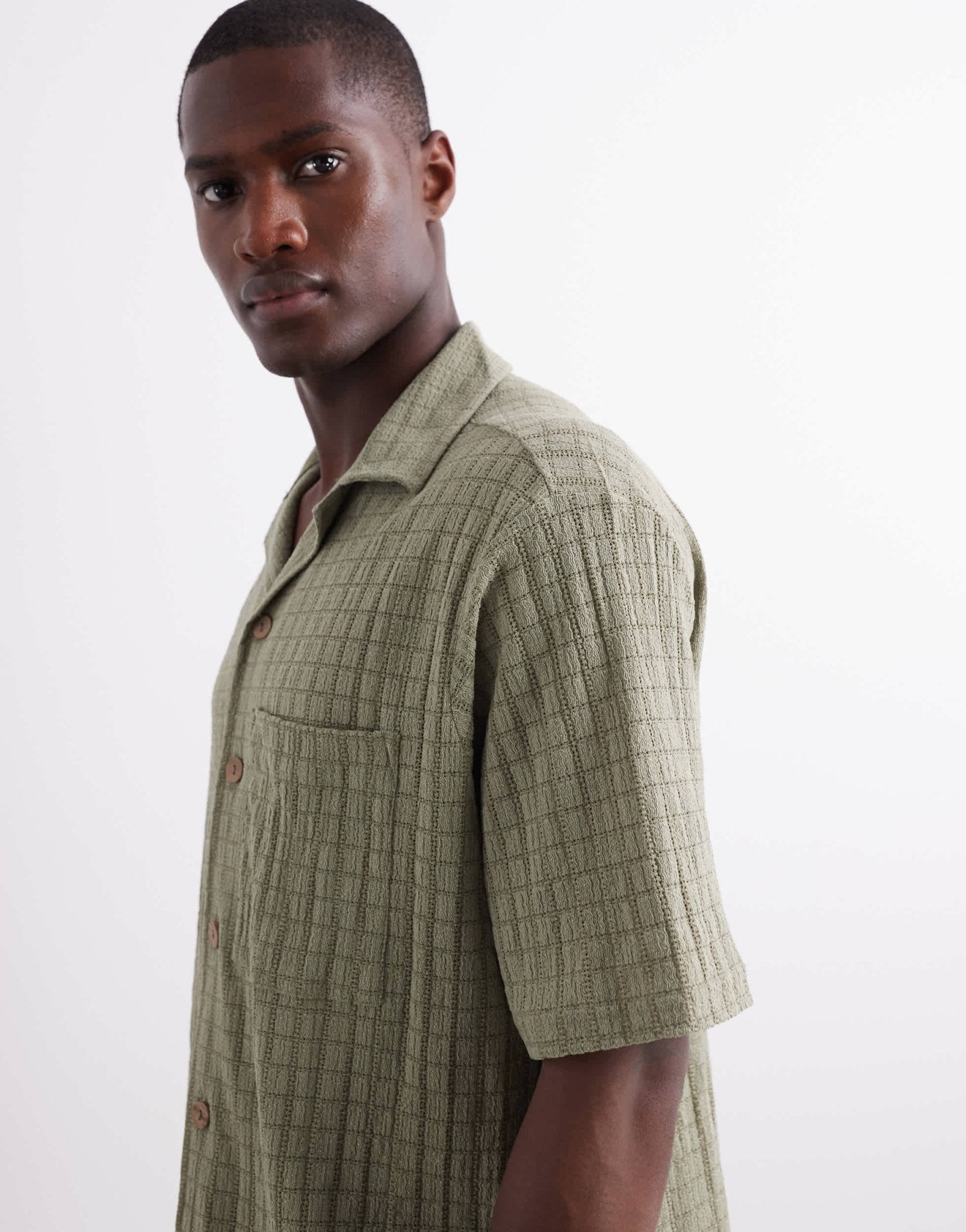 River Island revere collar textured shirt in khaki - ASOS Sample Sale EU Store