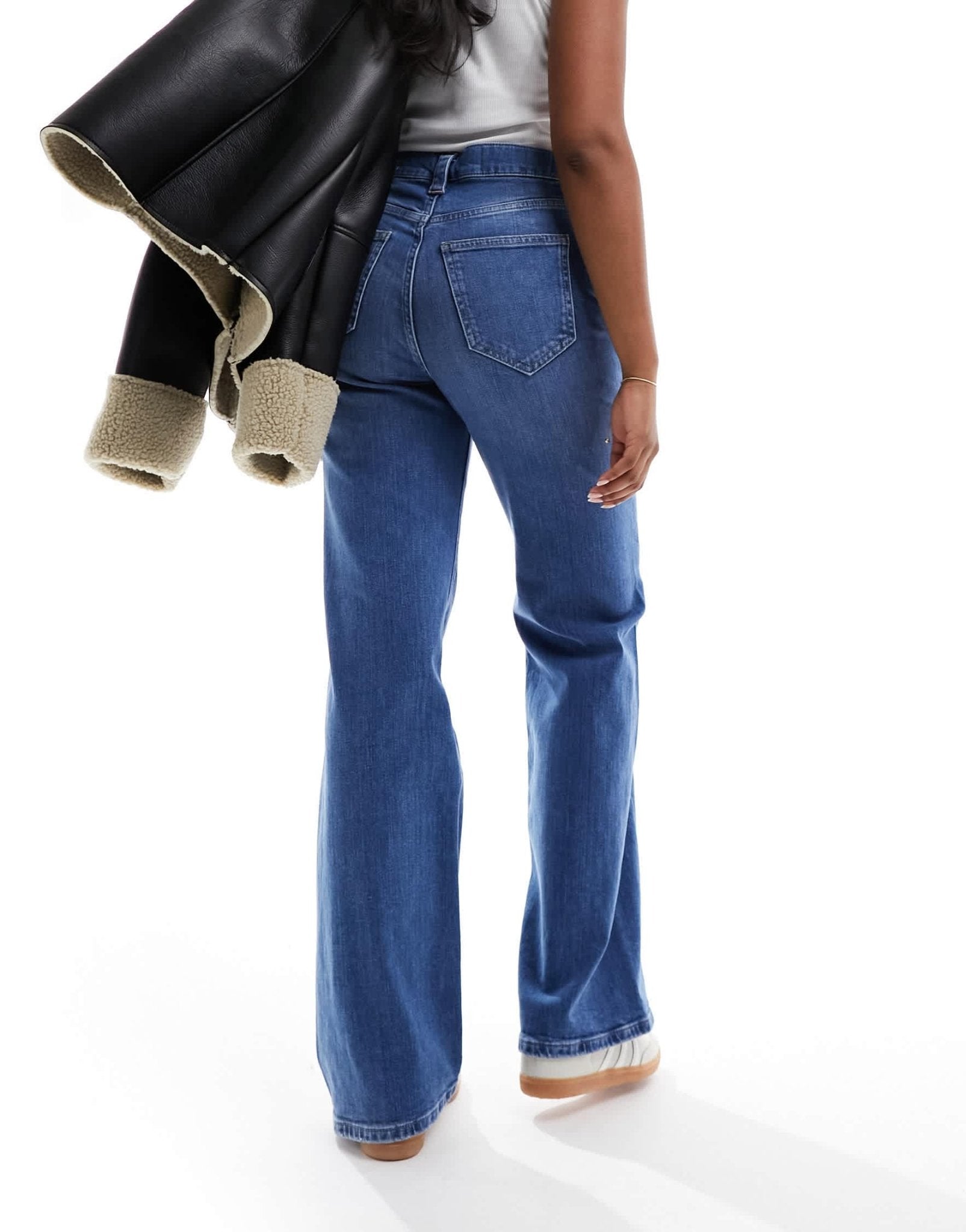 River Island seam detail wide leg jeans in medium blue - ASOS Sample Sale EU Store