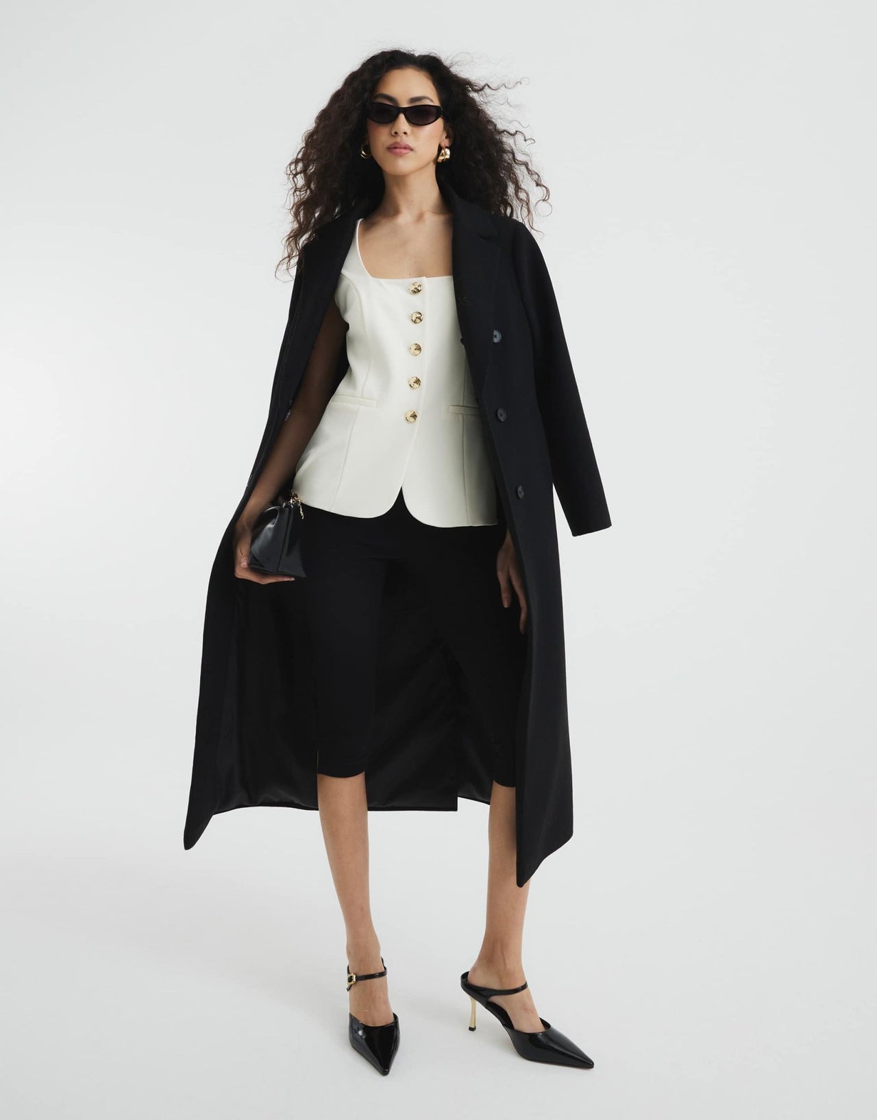 River Island square neck waistcoat in cream - ASOS Sample Sale EU Store