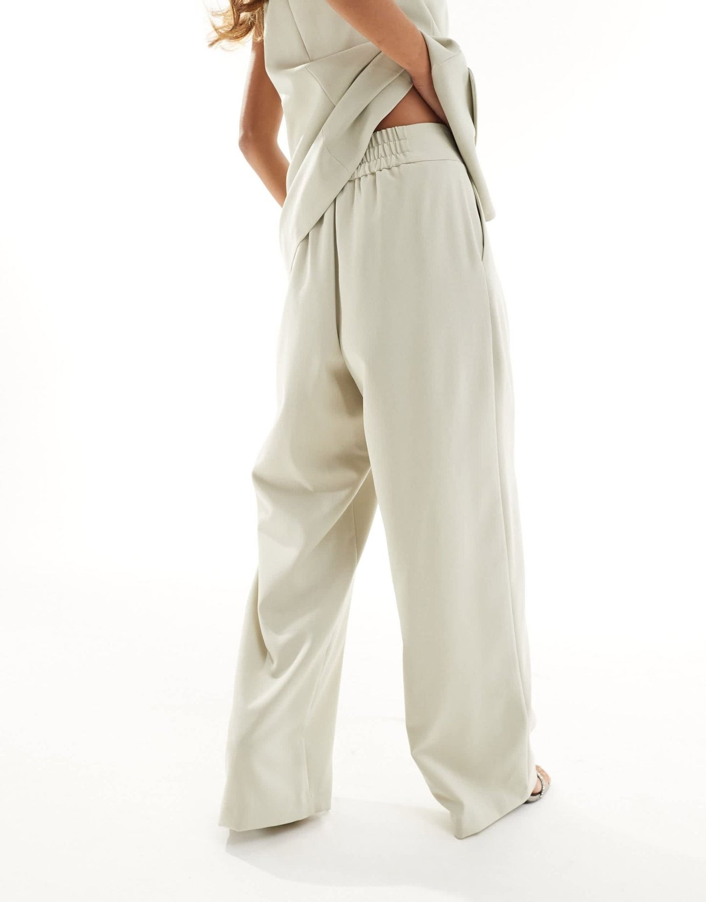 River Island wide leg trouser in light green - ASOS Sample Sale EU Store