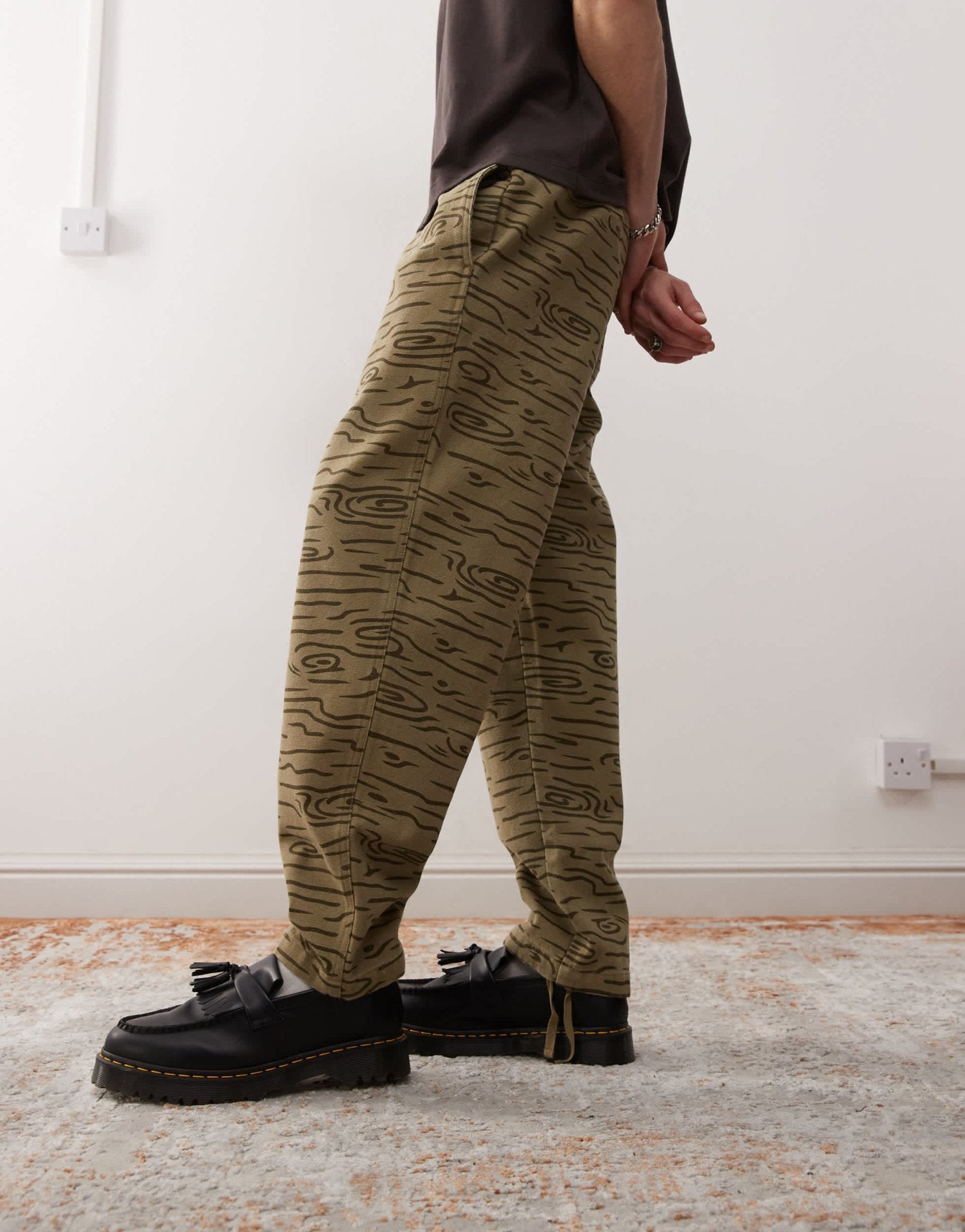 Santa Cruz Unite wood print trousers in beige - ASOS Sample Sale EU Store