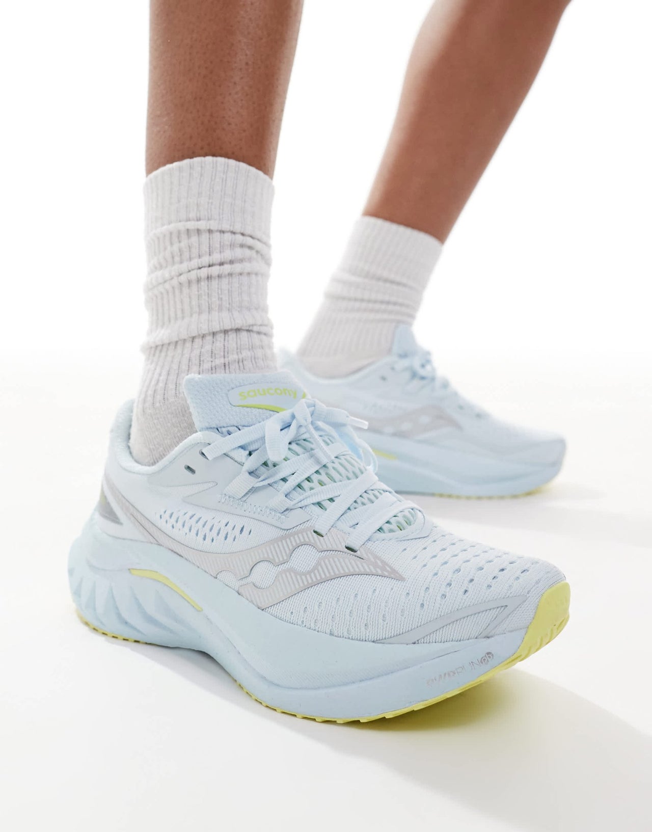 Saucony Endorphin Speed 4 fast & light trainers in ice melt - ASOS Sample Sale EU Store