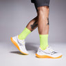 Baskets de course Saucony Endorphin Speed 4 en blanc et orange pâle