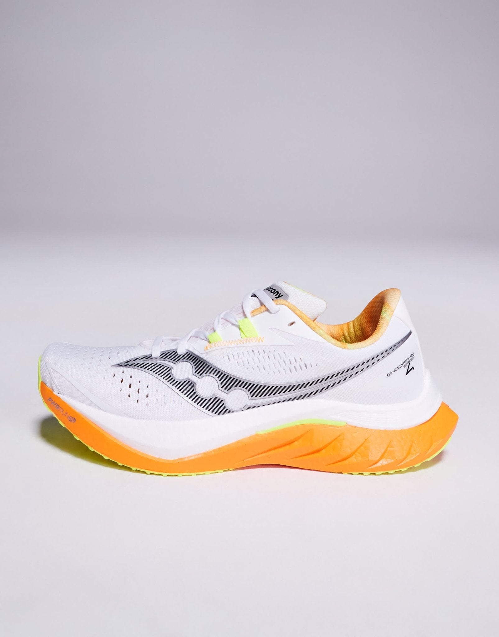 Saucony Endorphin Speed 4 running trainers in white and peel - ASOS Sample Sale EU Store