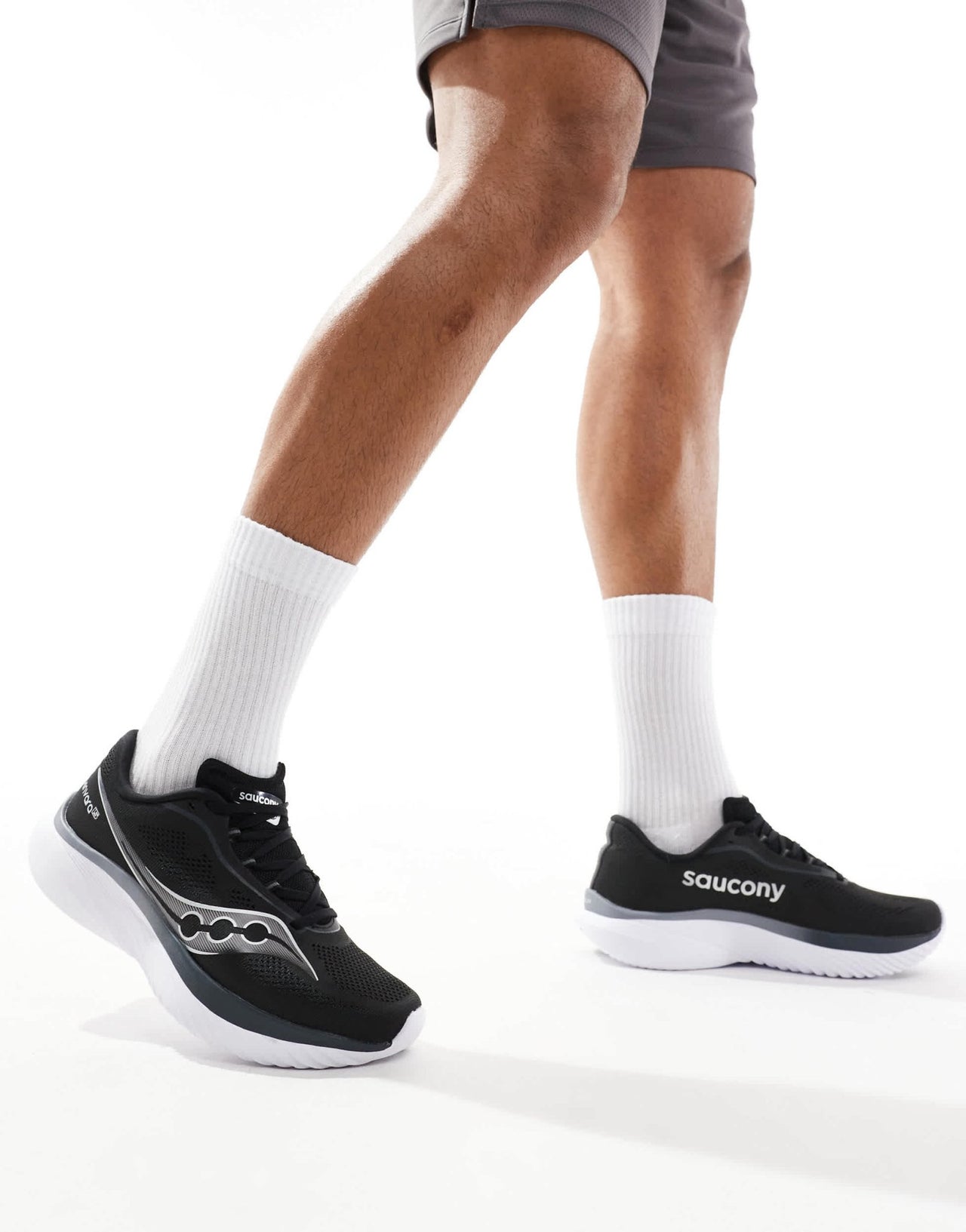 Saucony Kinvara 15 neutral running trainers in black and white - ASOS Sample Sale EU Store