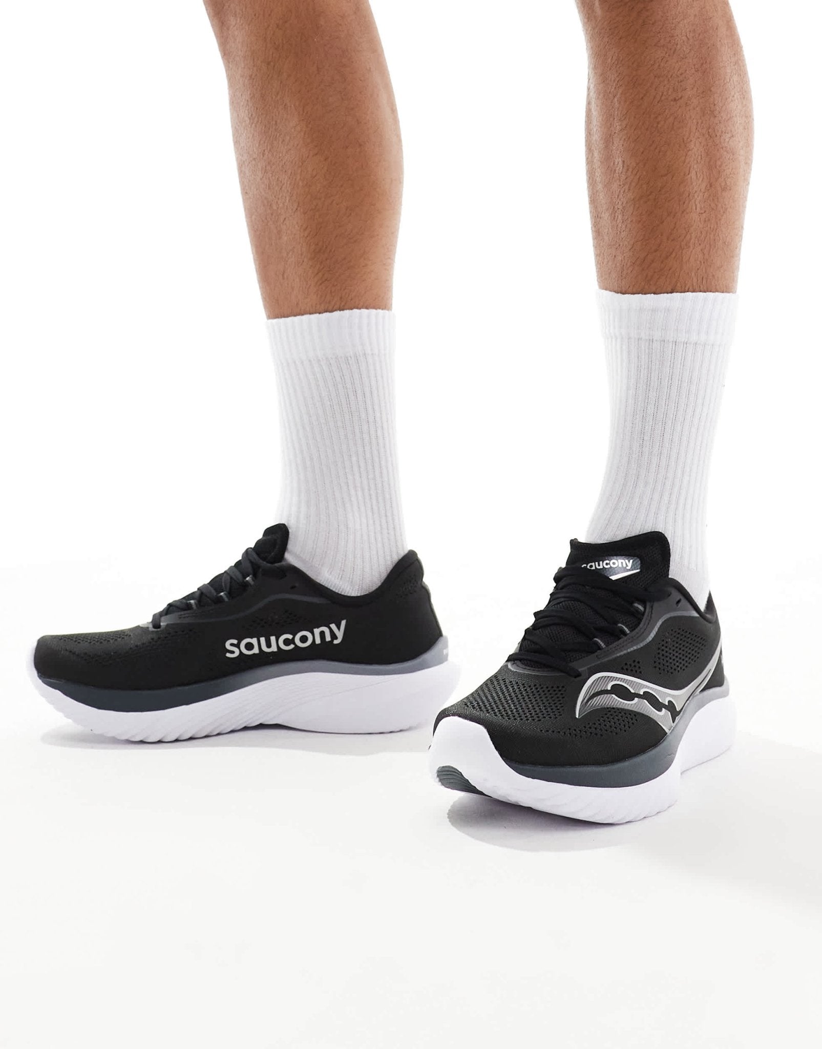 Saucony Kinvara 15 neutral running trainers in black and white - ASOS Sample Sale EU Store