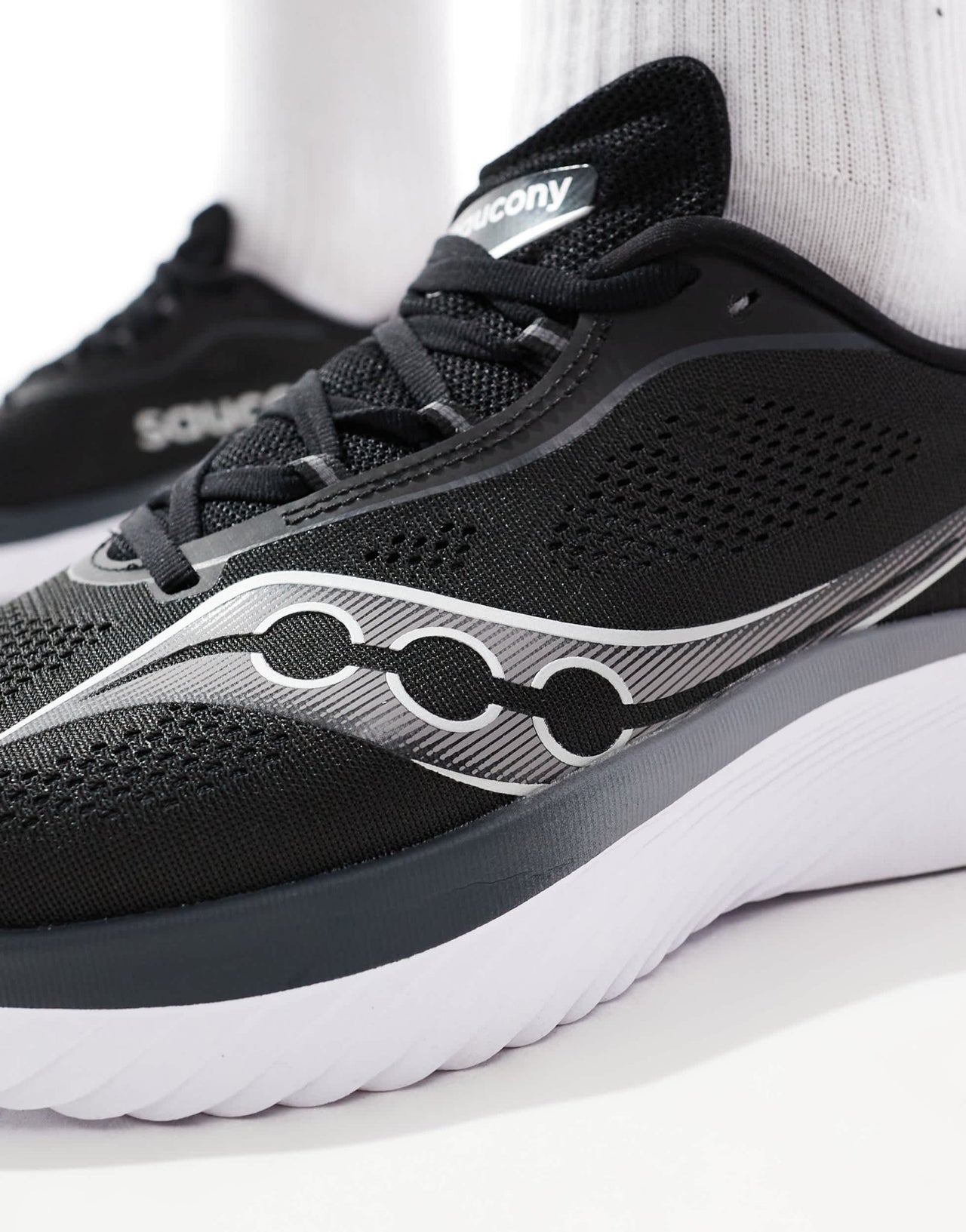 Saucony Kinvara 15 neutral running trainers in black and white - ASOS Sample Sale EU Store