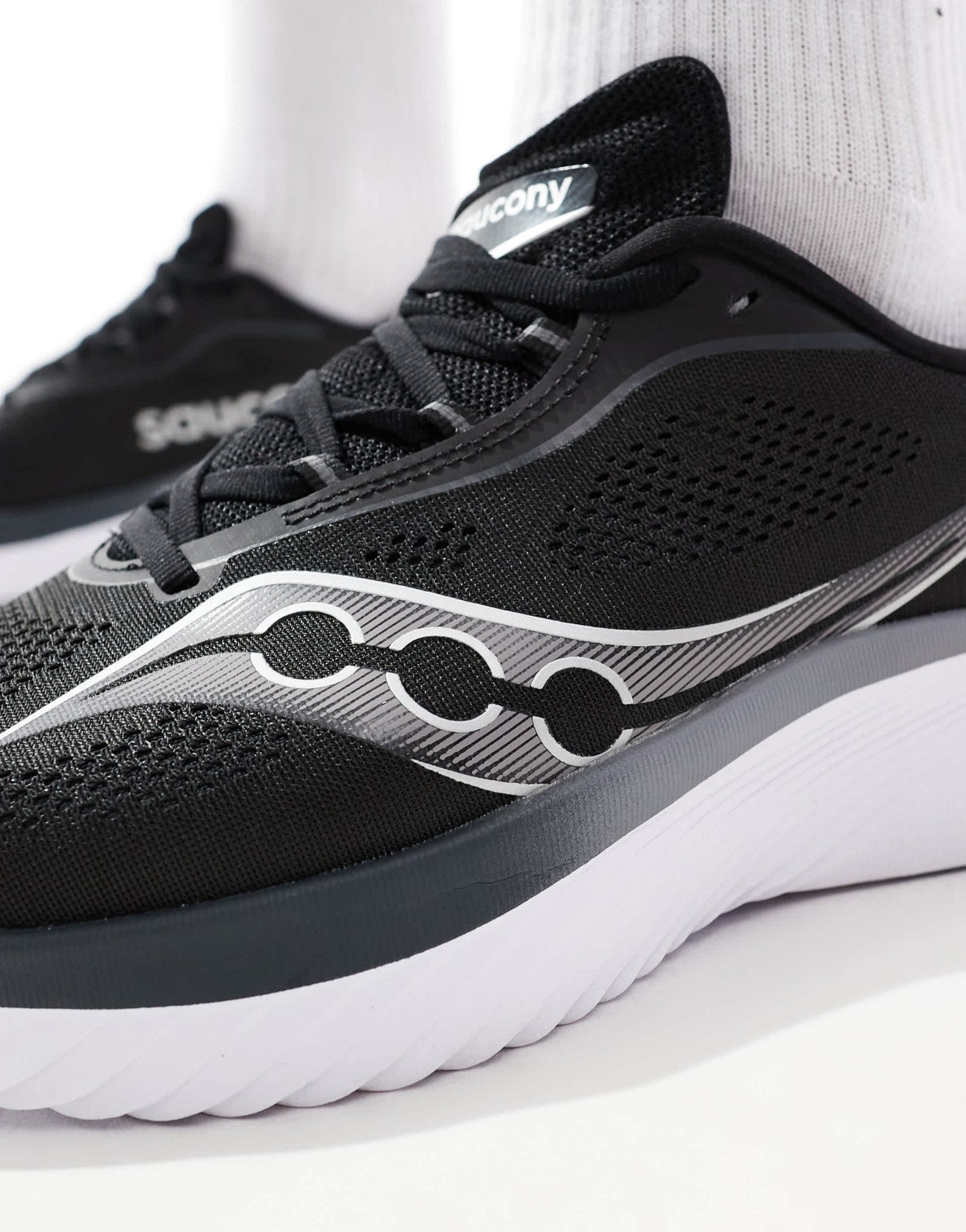 Saucony Kinvara 15 neutral running trainers in black and white - ASOS Sample Sale EU Store