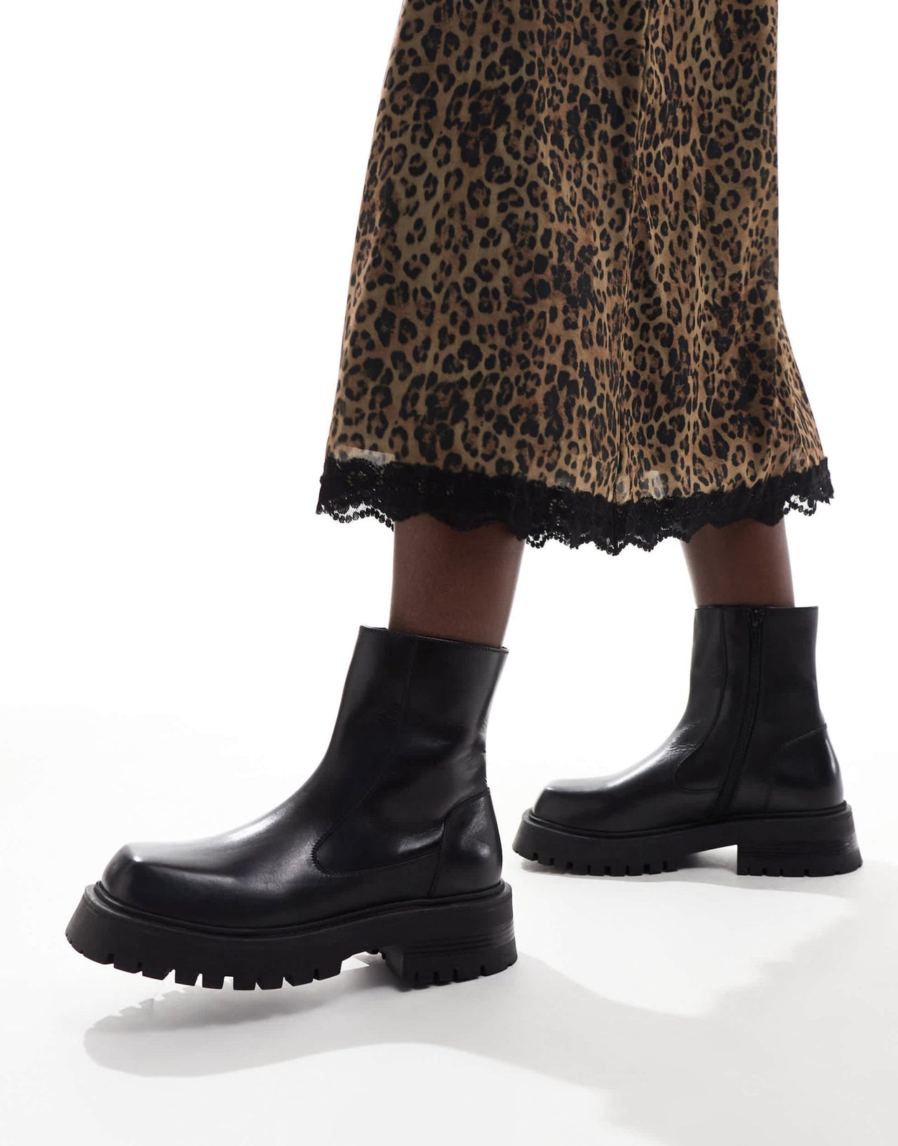 schuh Alicia chunky ankle boots in black leather - ASOS Sample Sale EU Store