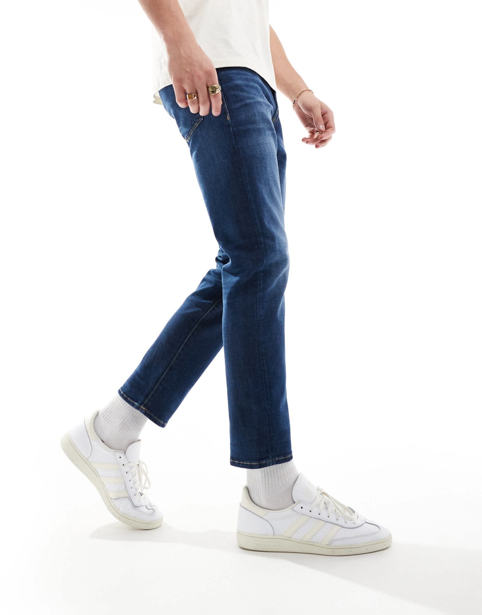 Selected Scott straight fit jeans in medium blue - ASOS Sample Sale EU Store