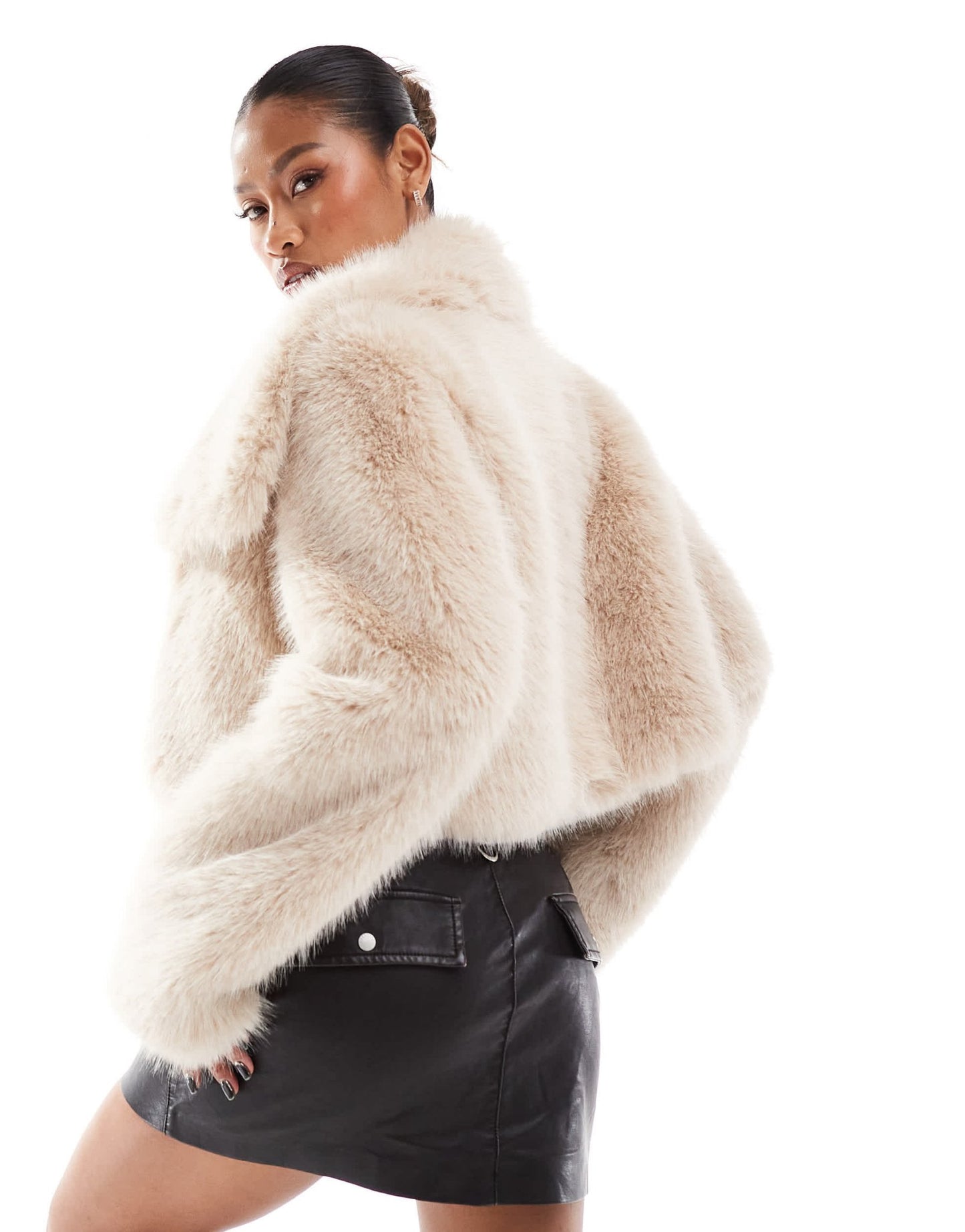 Simmi cropped faux fur oversized collar jacket in beige - ASOS Sample Sale EU Store
