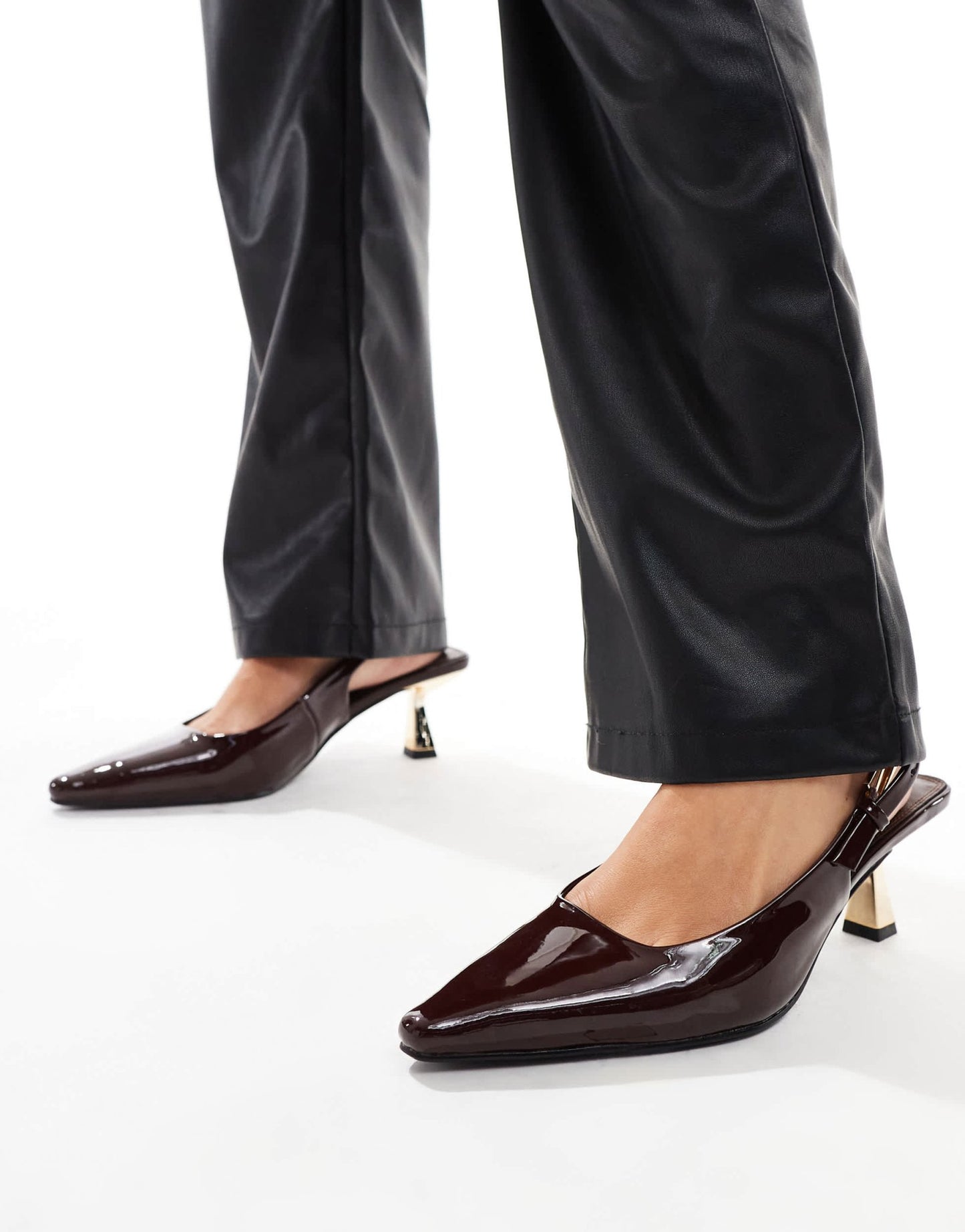 Simmi London June Wide Fit pointed slingback kitten heels in brown patent - ASOS Sample Sale EU Store