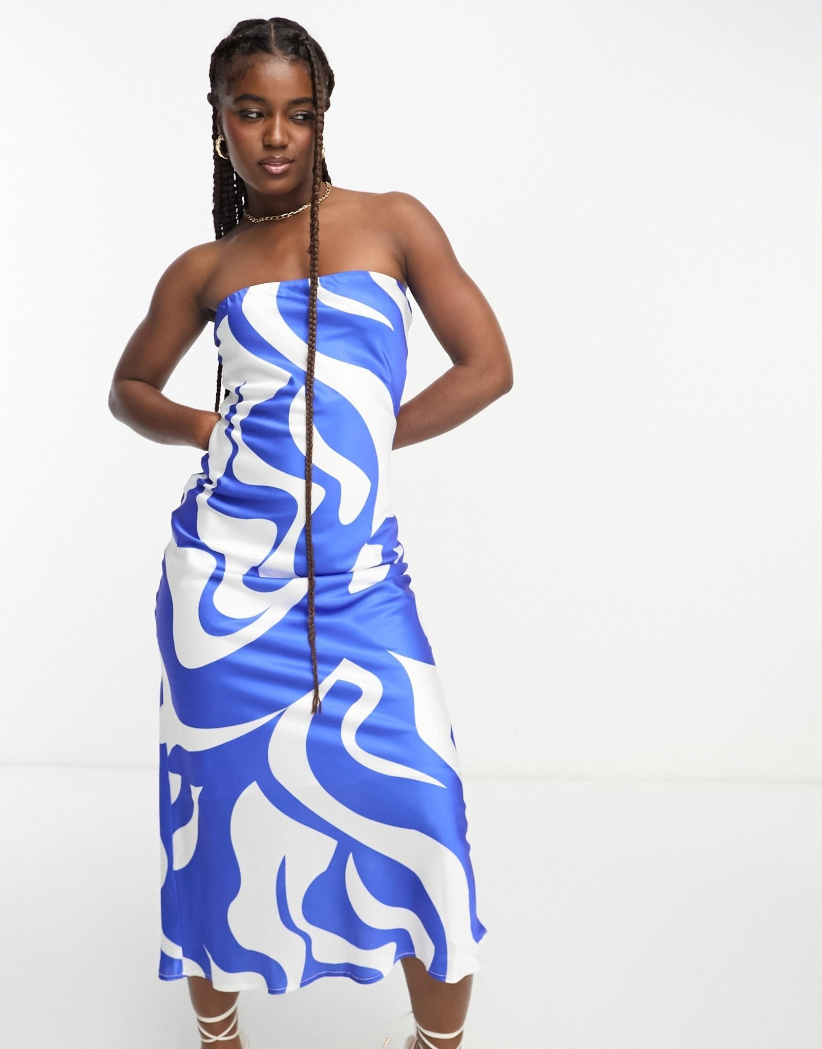 SNDYS bandeau satin midi dress in blue swirl print - ASOS Sample Sale EU Store