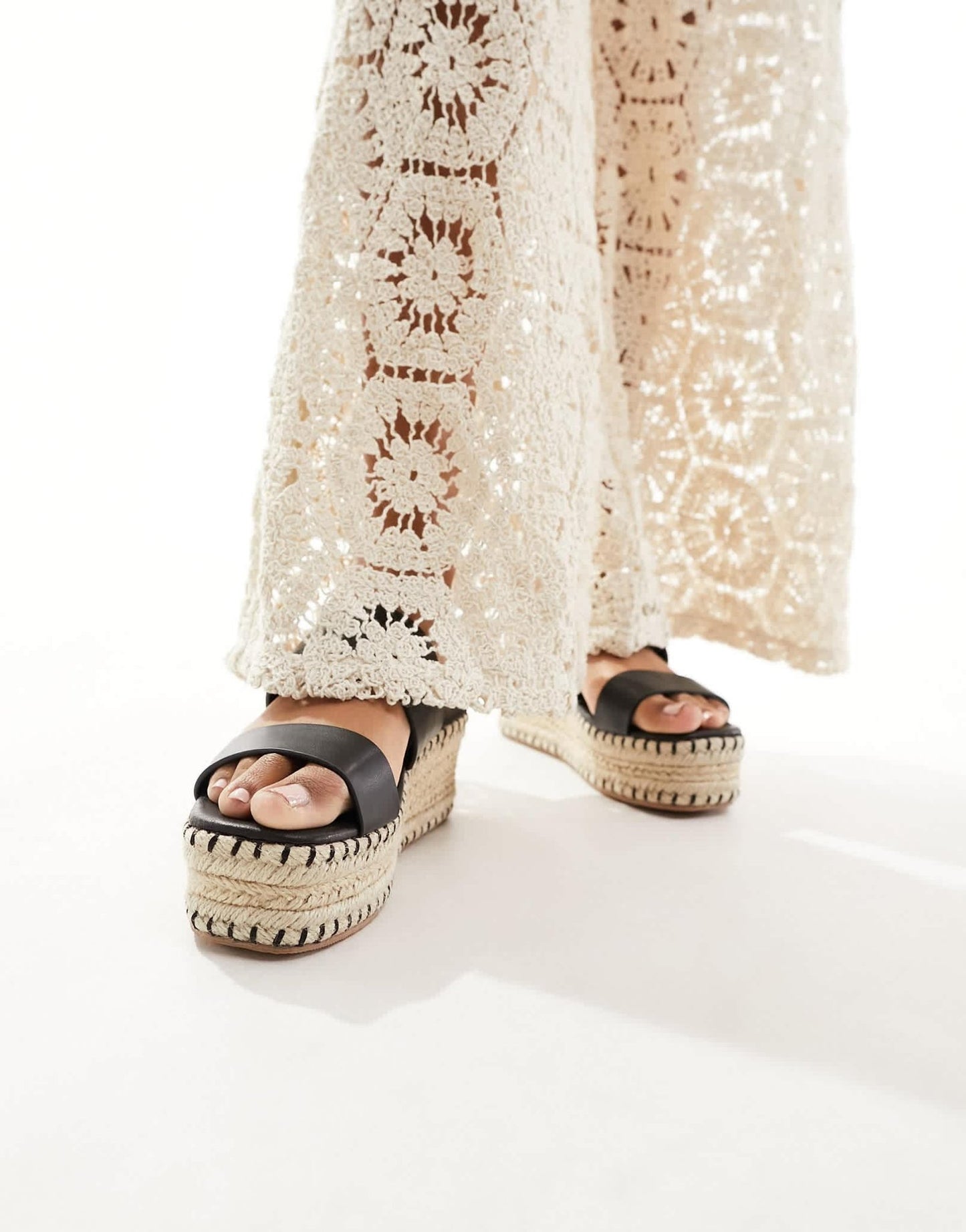 South Beach thong espadrille sandals in black - ASOS Sample Sale EU Store