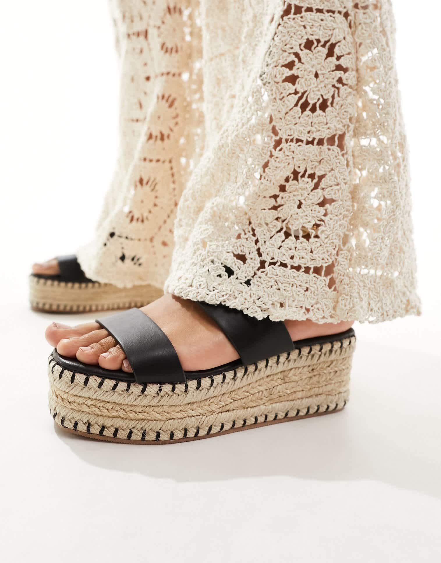 South Beach thong espadrille sandals in black - ASOS Sample Sale EU Store