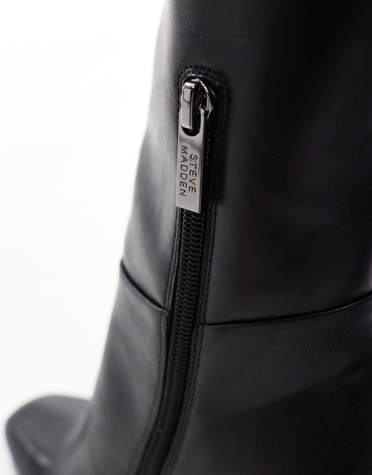 Steve Madden Ally Knee Boot in Black - ASOS Sample Sale EU Store