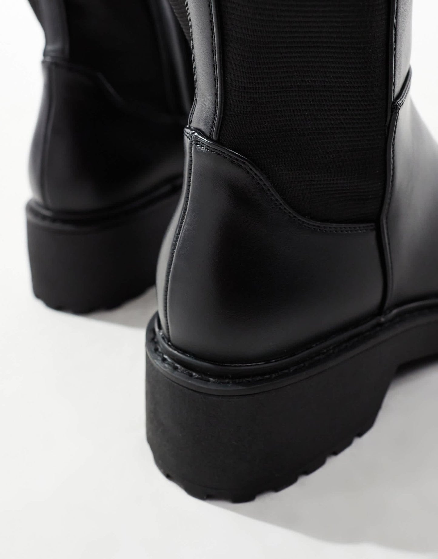 Steve Madden Callback Knee Boots Chunky Riding Boot in Black - ASOS Sample Sale EU Store
