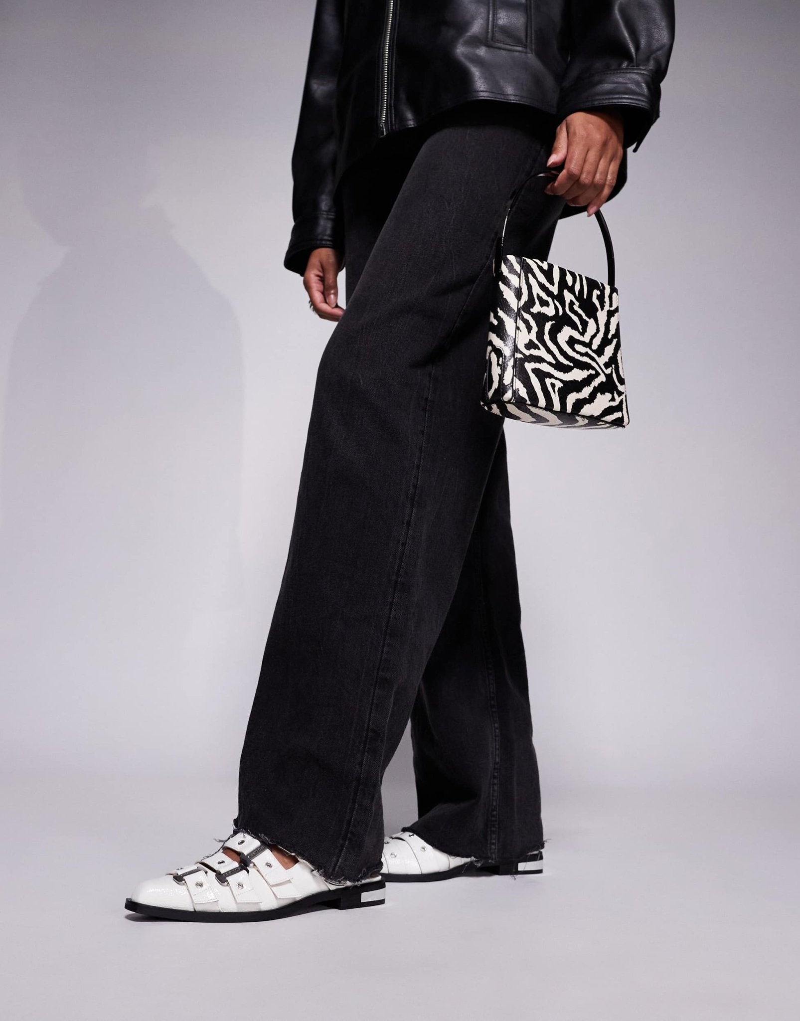 Steve Madden Gari buckle shoe in white - ASOS Sample Sale EU Store