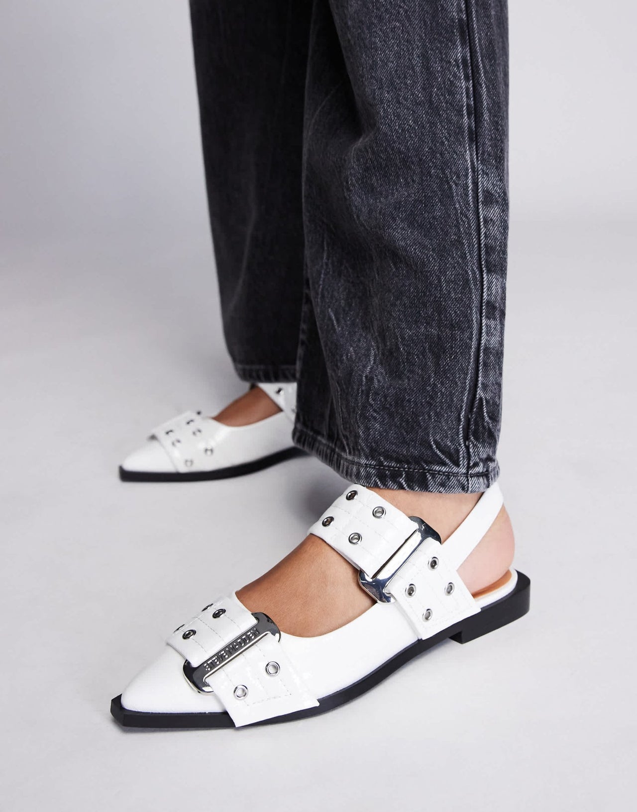 Steve Madden Grand Ave Sling Back Buckle shoe in White - ASOS Sample Sale EU Store
