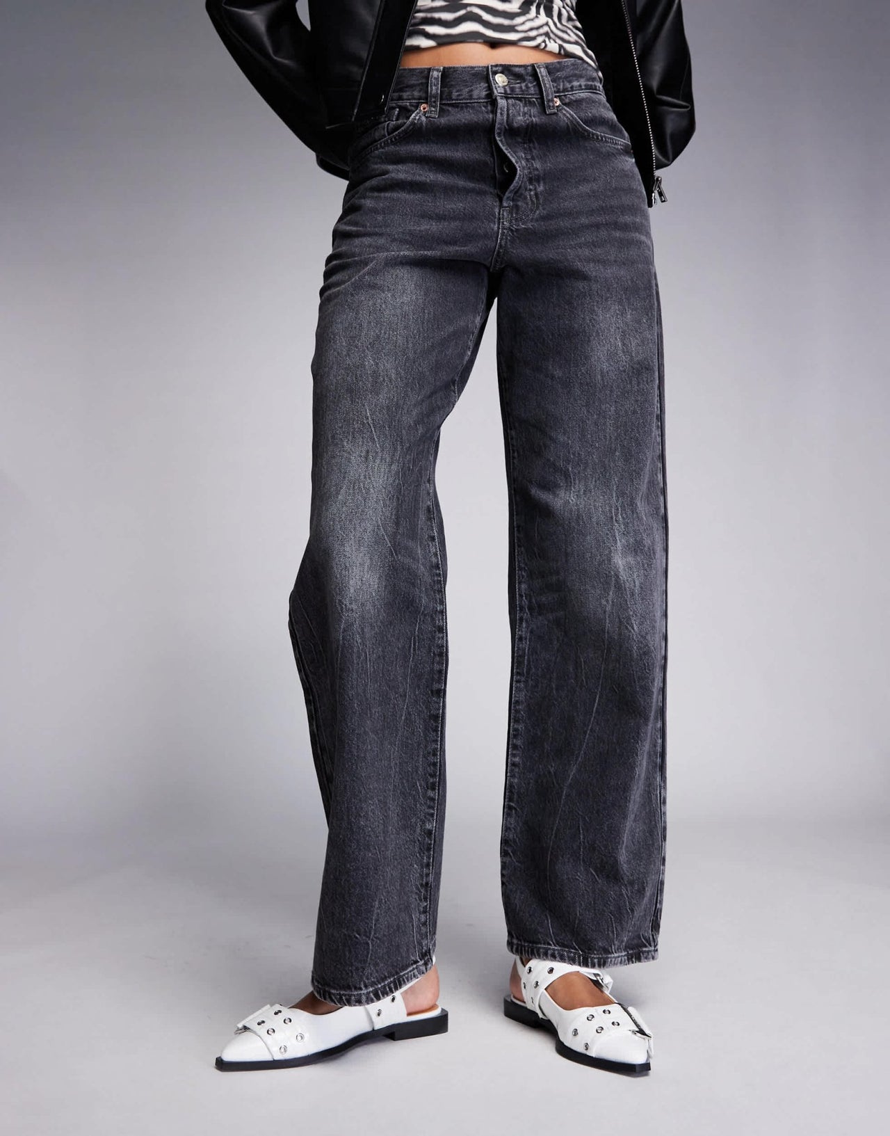 Steve Madden Grand Ave Sling Back Buckle shoe in White - ASOS Sample Sale EU Store
