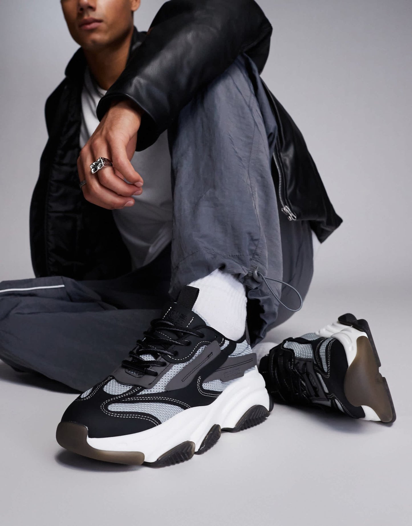 Steve Madden Possess Trainer in Dark Grey - ASOS Sample Sale EU Store