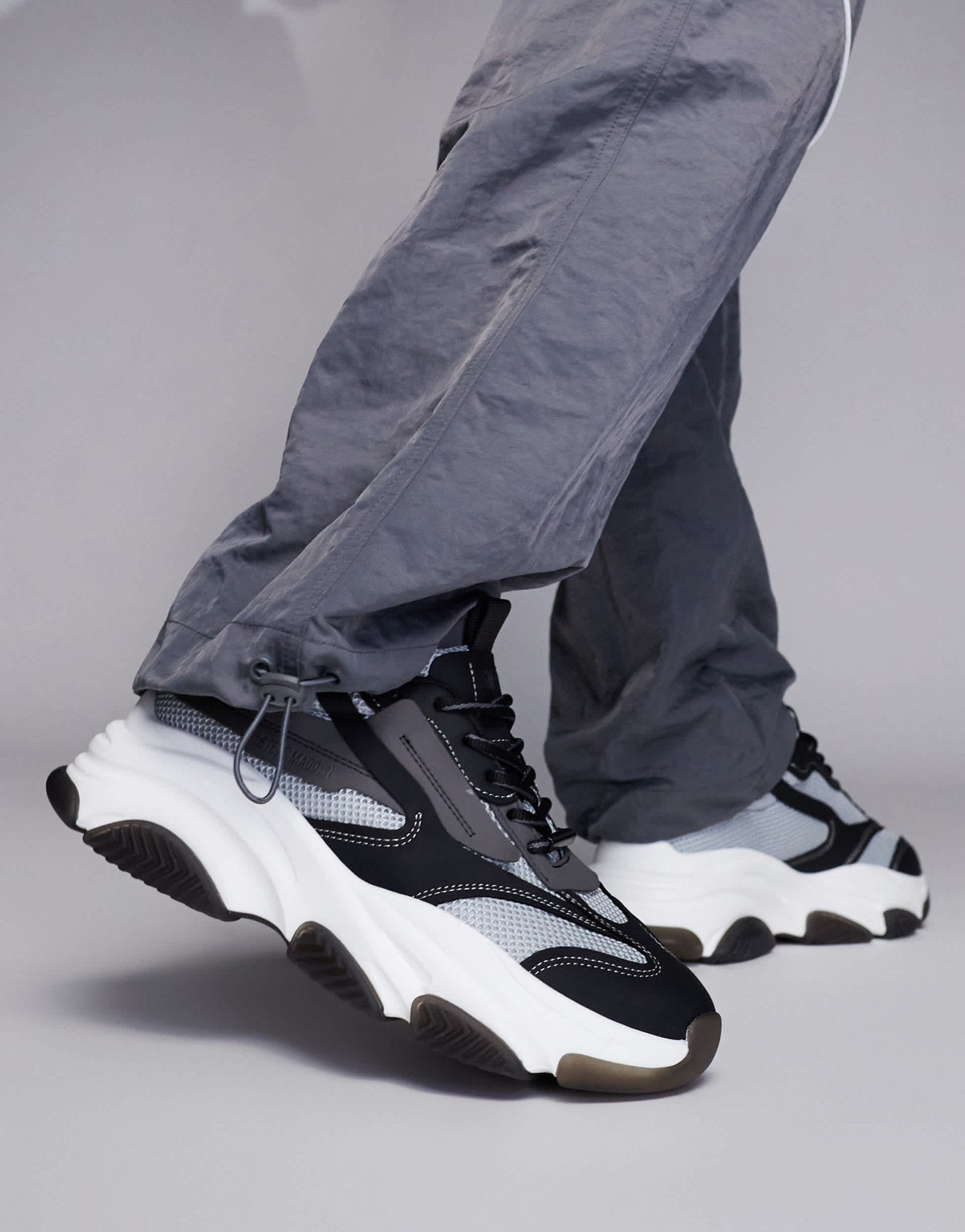 Steve Madden Possess Trainer in Dark Grey - ASOS Sample Sale EU Store