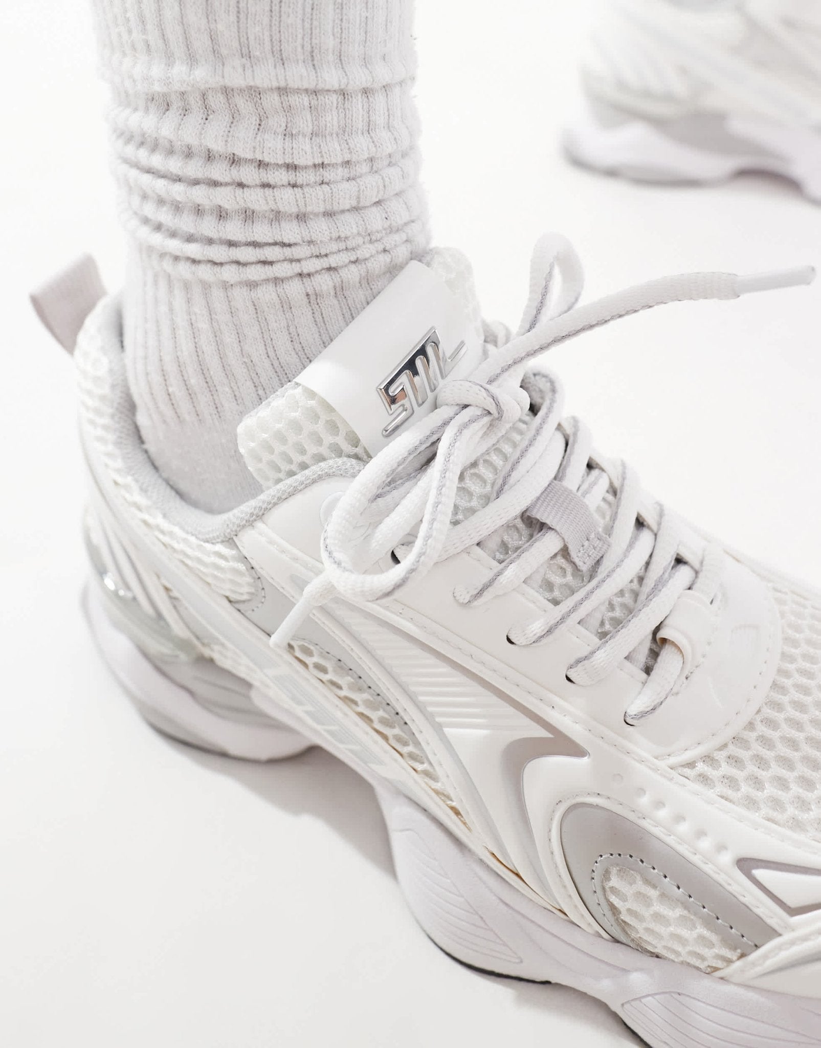 Steve Madden Speedster - E Trainers in White - ASOS Sample Sale EU Store