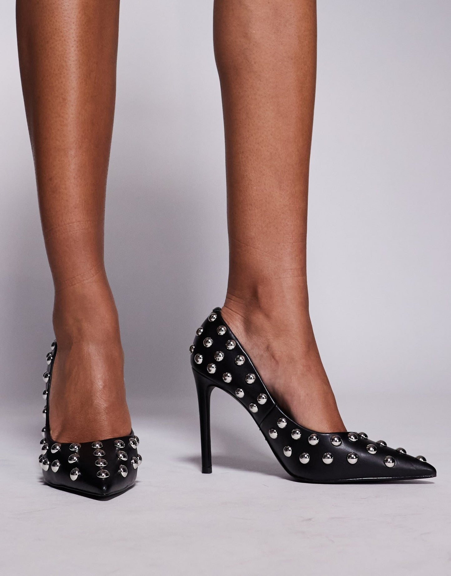 Steve Madden Thrives - S pointed court shoes with dome studs in black - ASOS Sample Sale EU Store