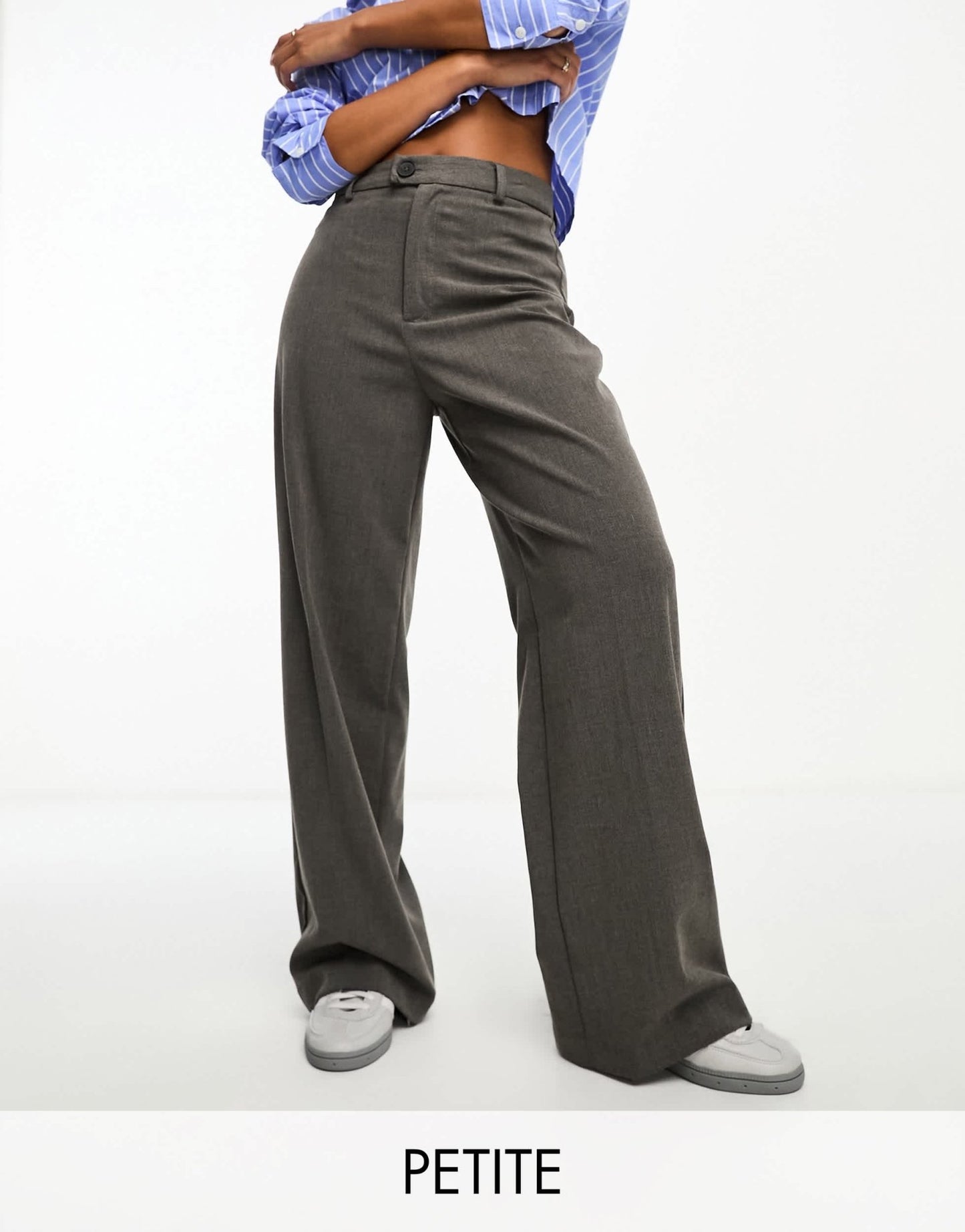Stradivarius Petite tailored straight trouser in dark grey - ASOS Sample Sale EU Store