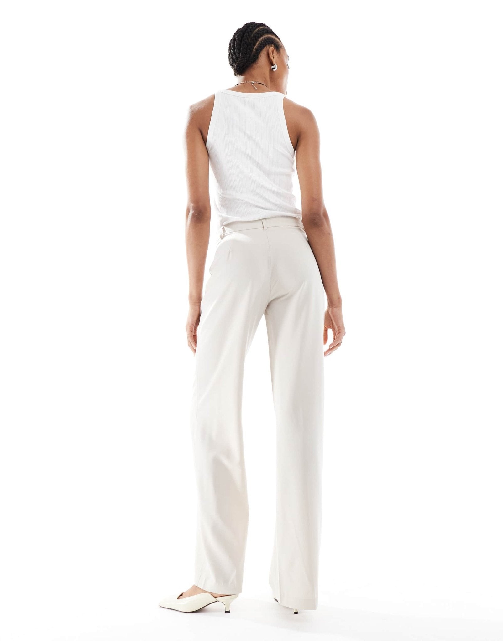 Stradivarius Tall tailored straight leg trouser in ecru - ASOS Sample Sale EU Store