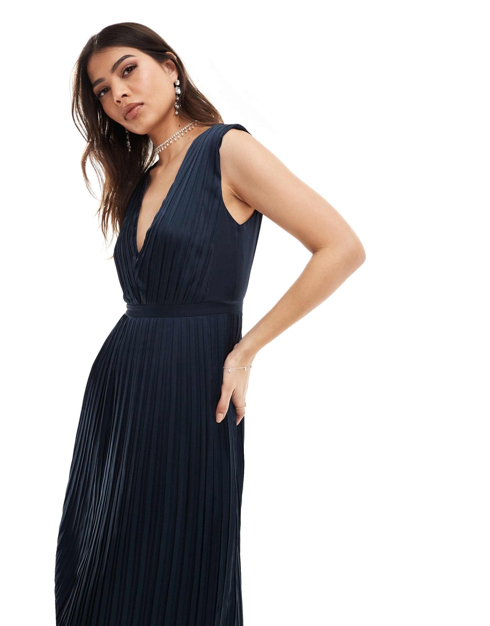 TFNC Bridesmaid satin pleated maxi dress in navy - ASOS Sample Sale EU Store