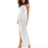 Vestido maxi de dama de honor de un hombro con detalle plisado TFNC en plata