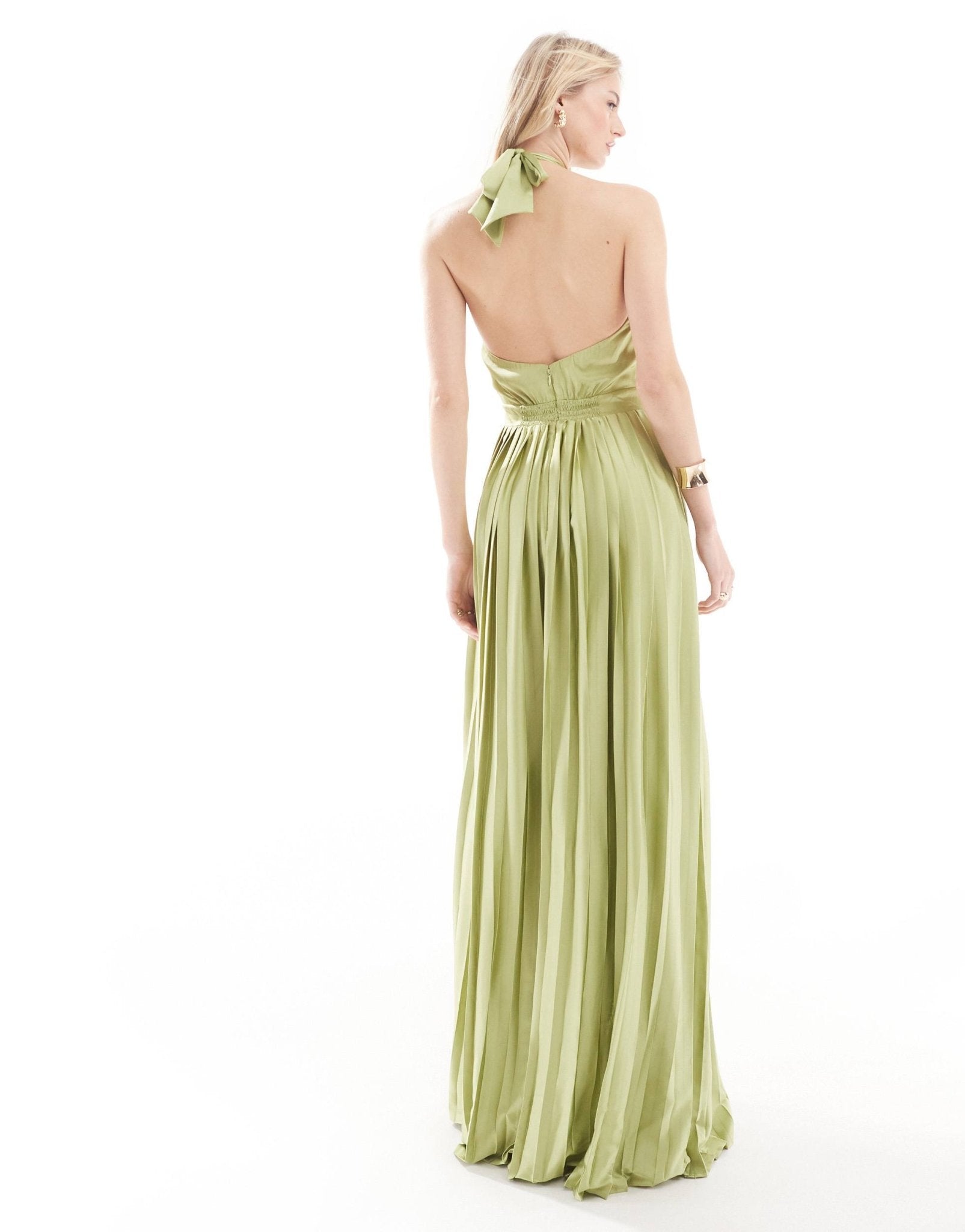 TFNC Tall Bridesmaid satin pleated halterneck maxi dress with full ski – ASOS Sample Sale EU Store
