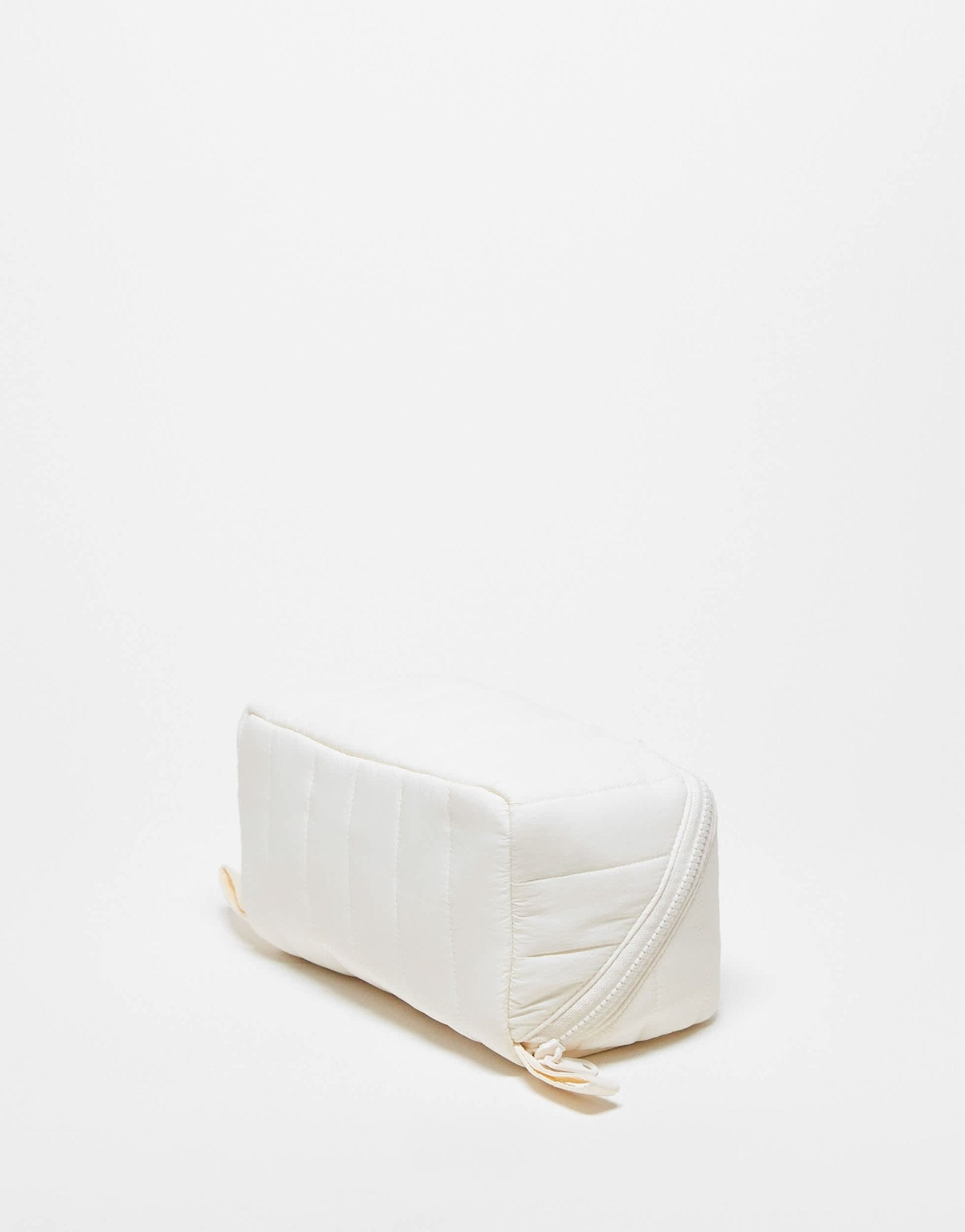 The Flat Lay Co. Marshmallow Open Flat Box Bag in Vanilla - ASOS Sample Sale EU Store