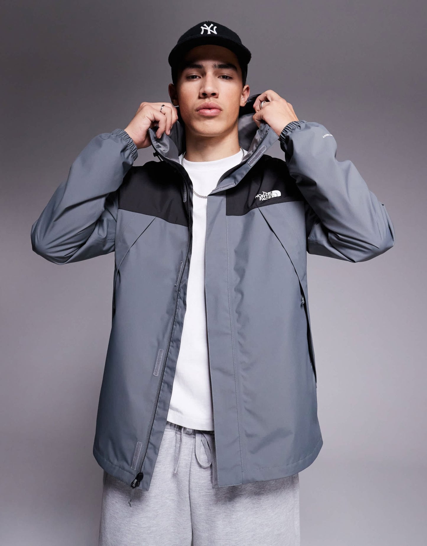 The North Face Antora waterproof jacket in grey - ASOS Sample Sale EU Store