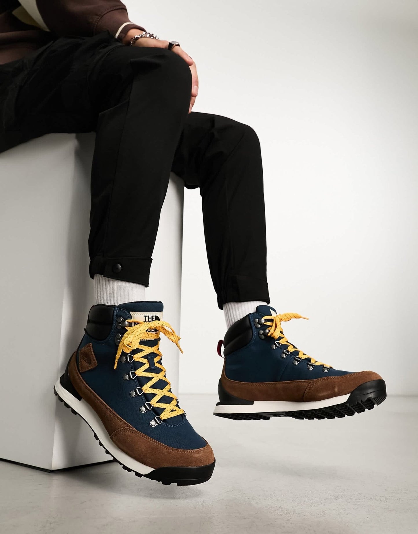 The North Face Back - To - Berkeley IV waterproof hiking boots in blue and brown - ASOS Sample Sale EU Store