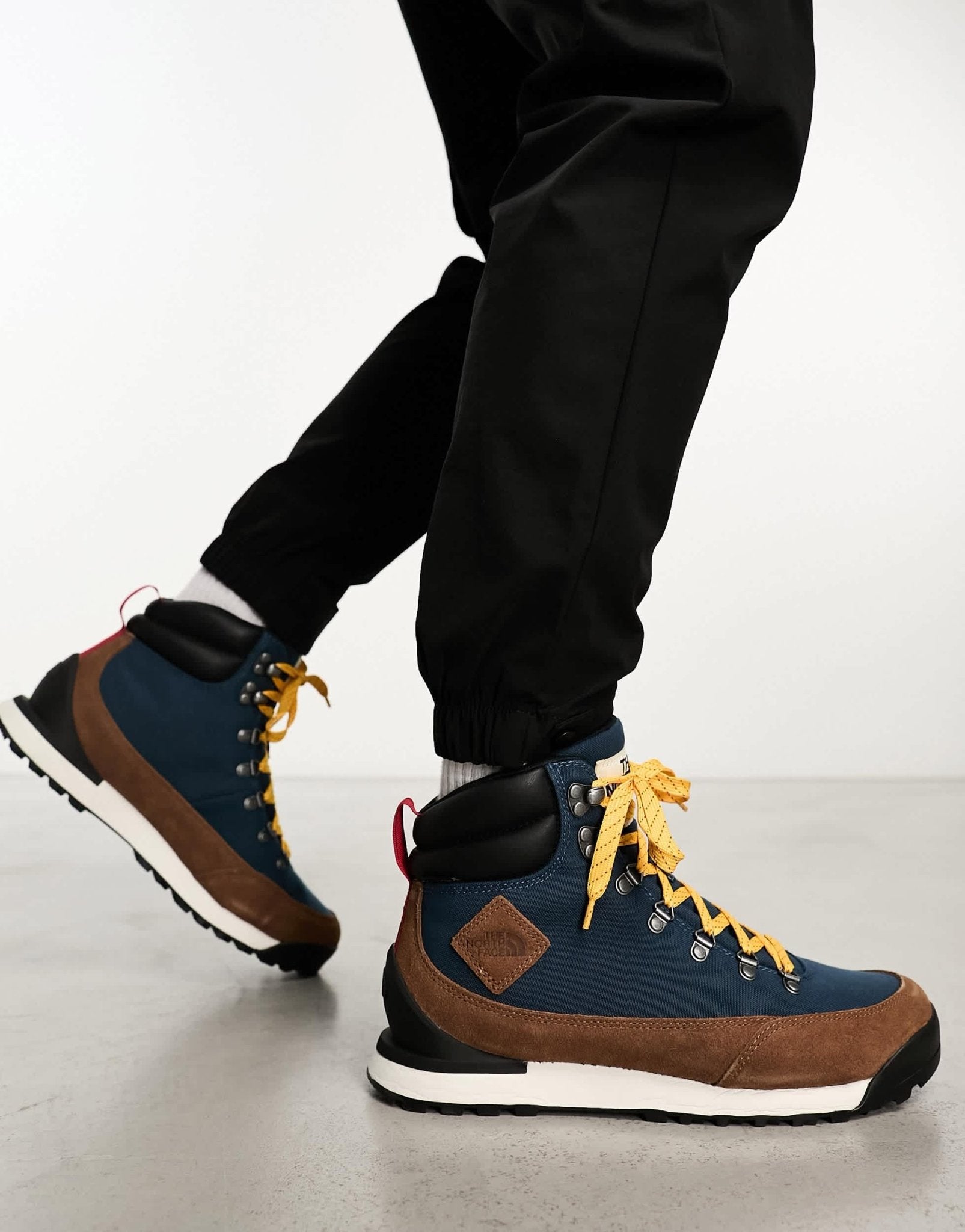 The North Face Back - To - Berkeley IV waterproof hiking boots in blue and brown - ASOS Sample Sale EU Store