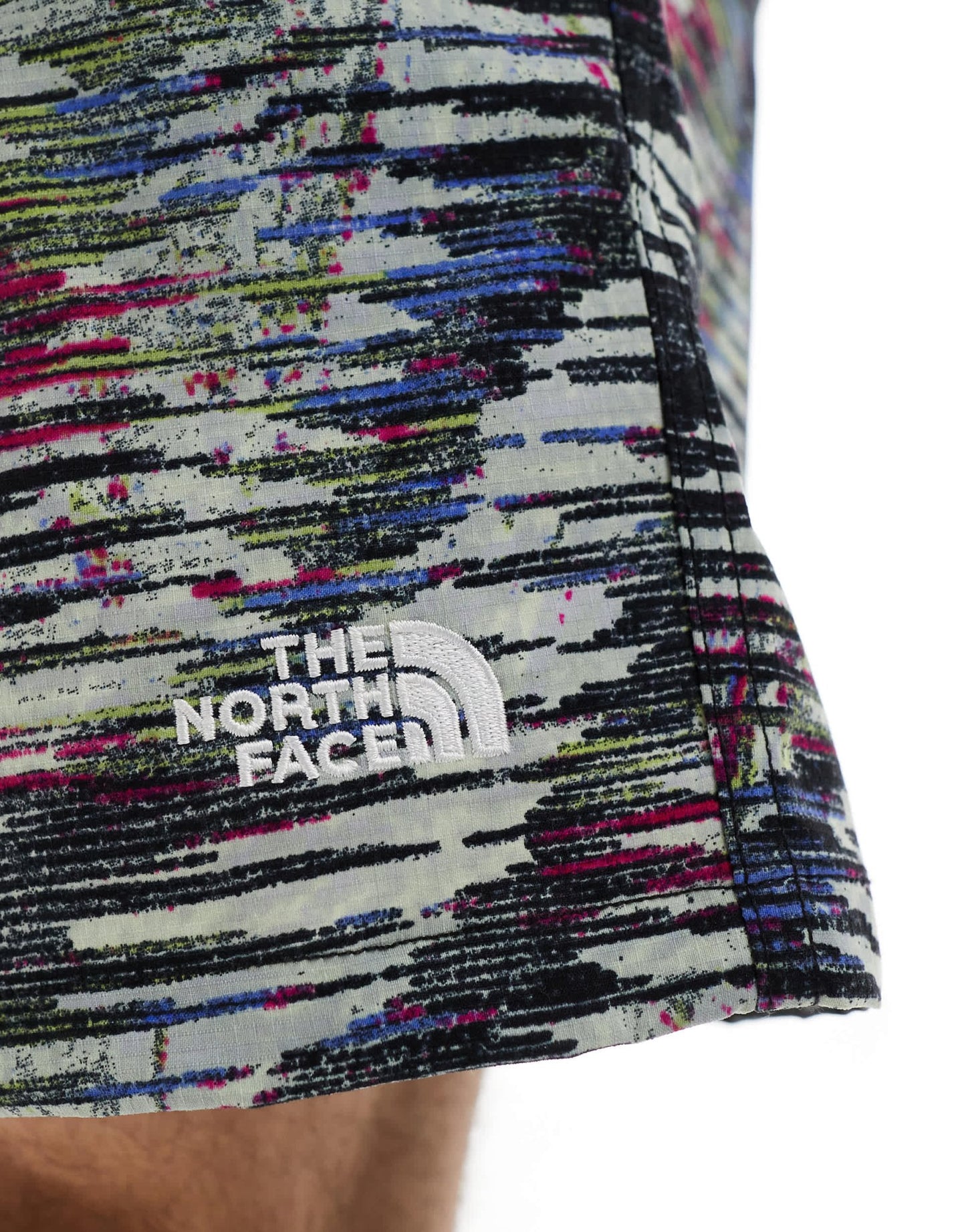 The North Face Class V Pathfinder shorts in printed black - ASOS Sample Sale EU Store
