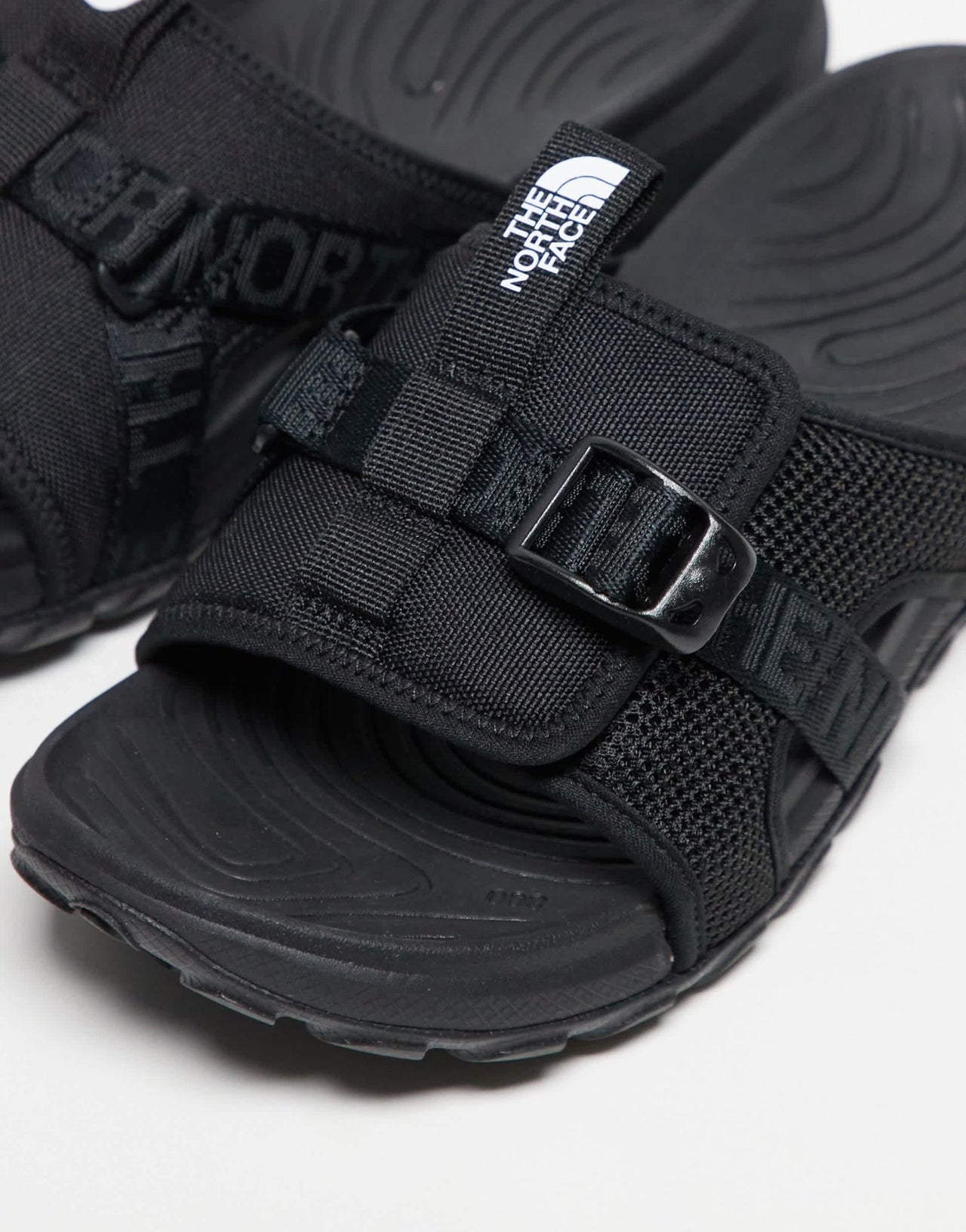 The North Face Explore Camp chunky slider in black - ASOS Sample Sale EU Store