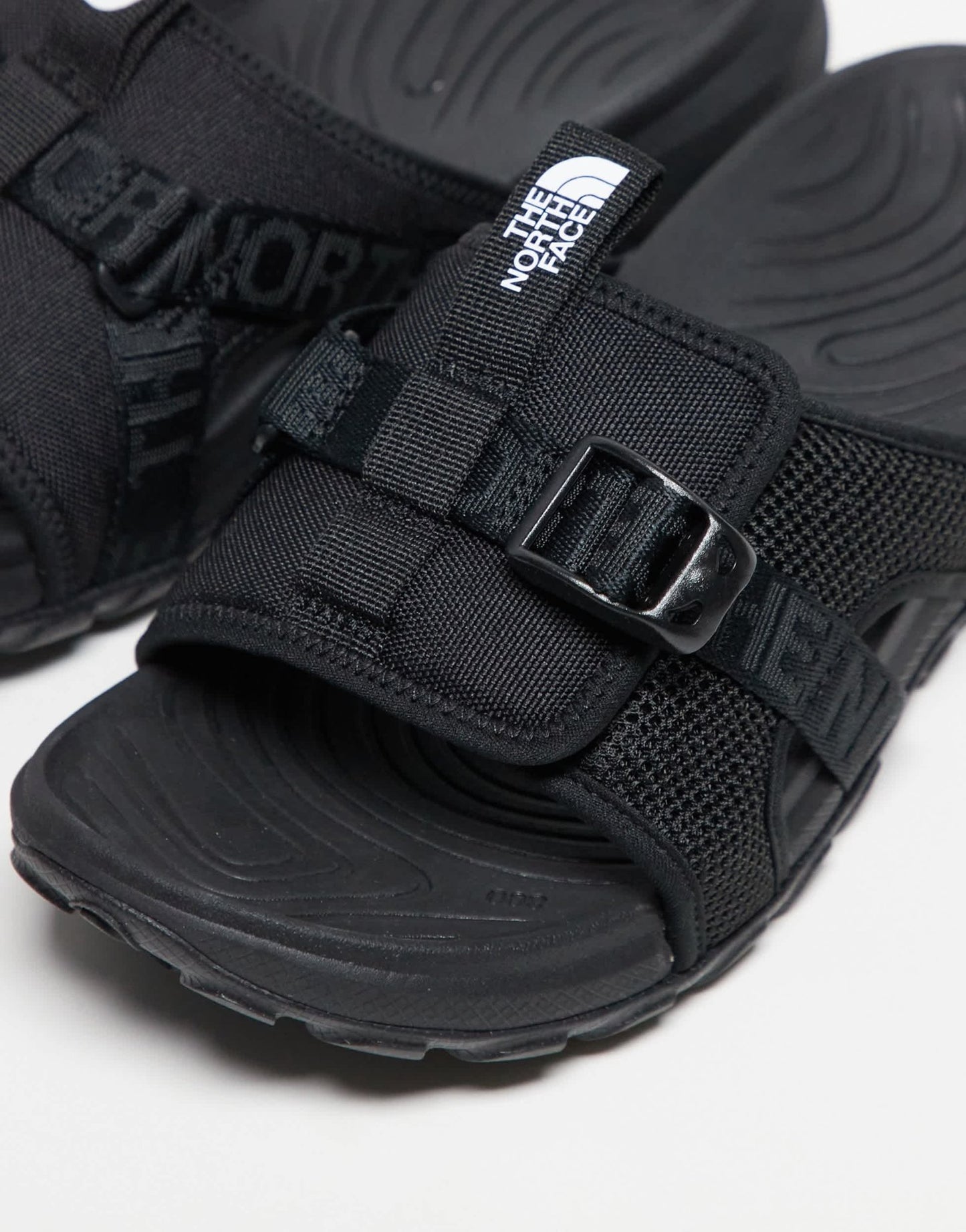 The North Face Explore Camp chunky slider in black - ASOS Sample Sale EU Store