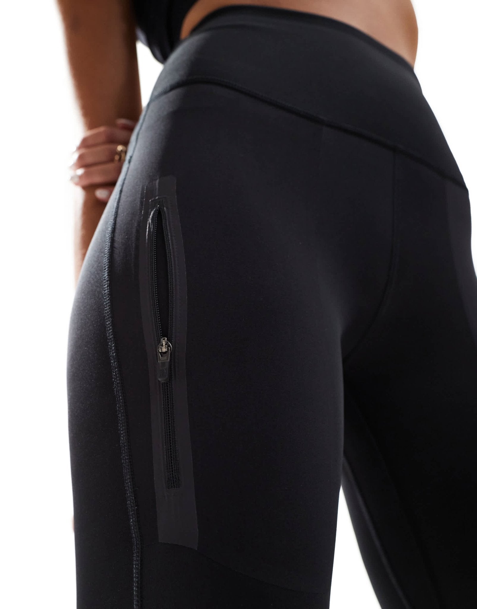 The North Face Mountain Athletics logo leggings in black - ASOS Sample Sale EU Store