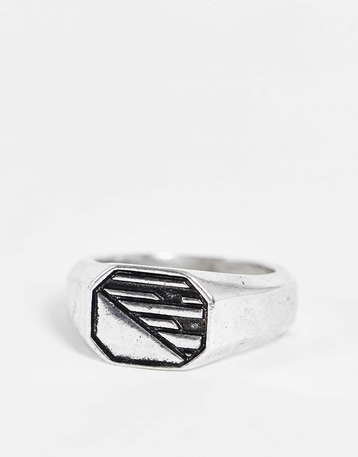 The Status Syndicate signet ring with textured detail in silver - ASOS Sample Sale EU Store
