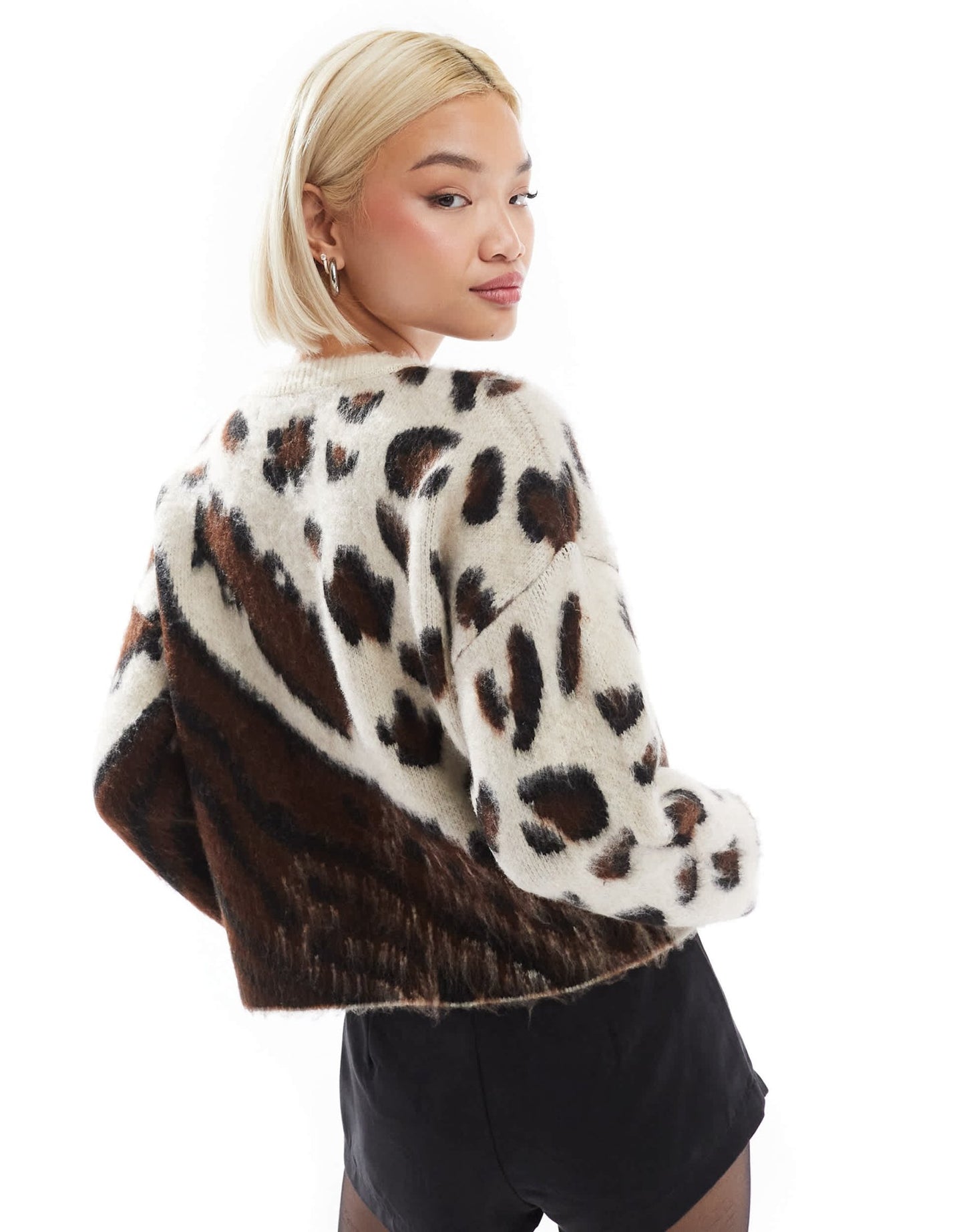Threadbare crew neck leopard print jumper in ecru - ASOS Sample Sale EU Store