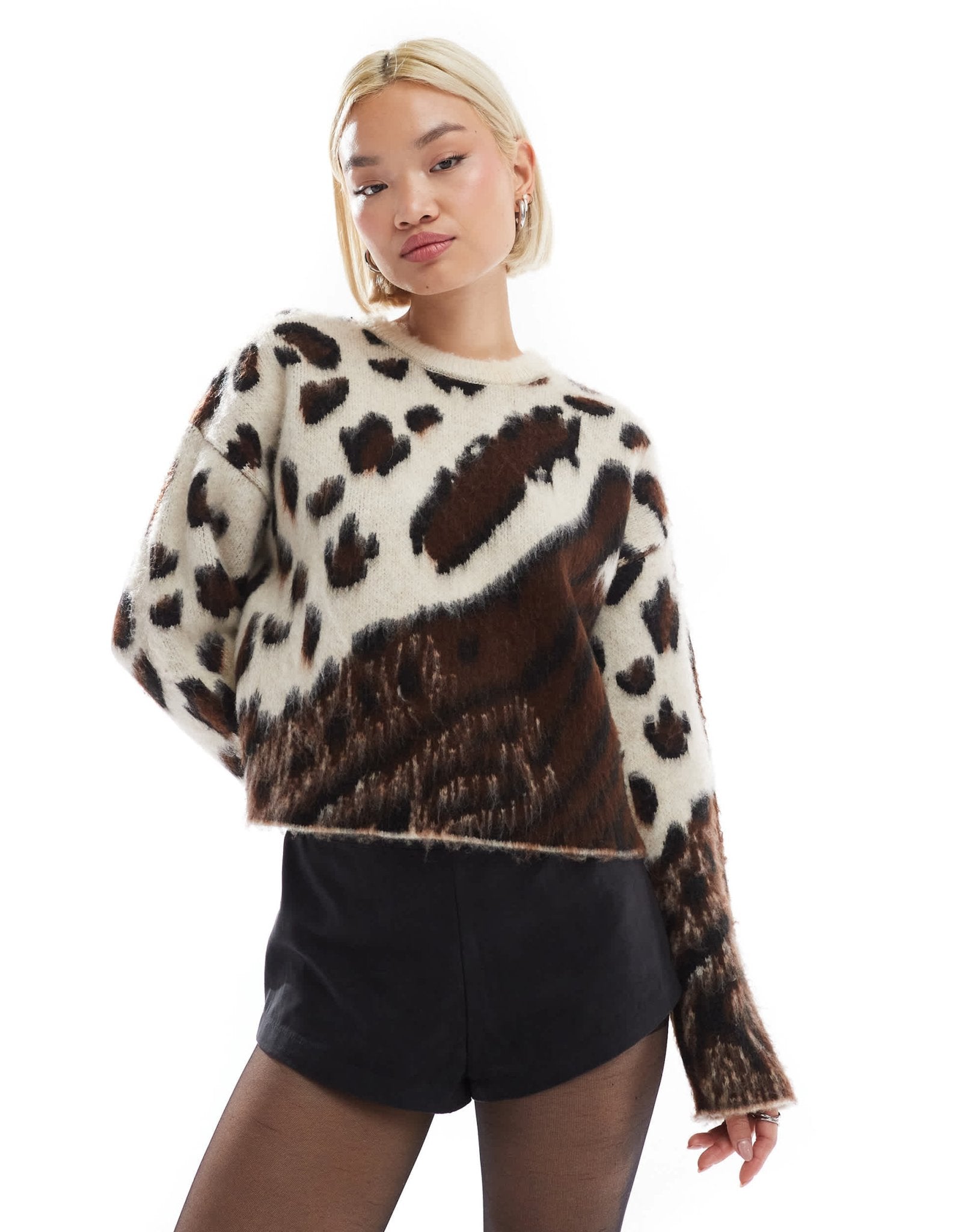 Threadbare crew neck leopard print jumper in ecru - ASOS Sample Sale EU Store